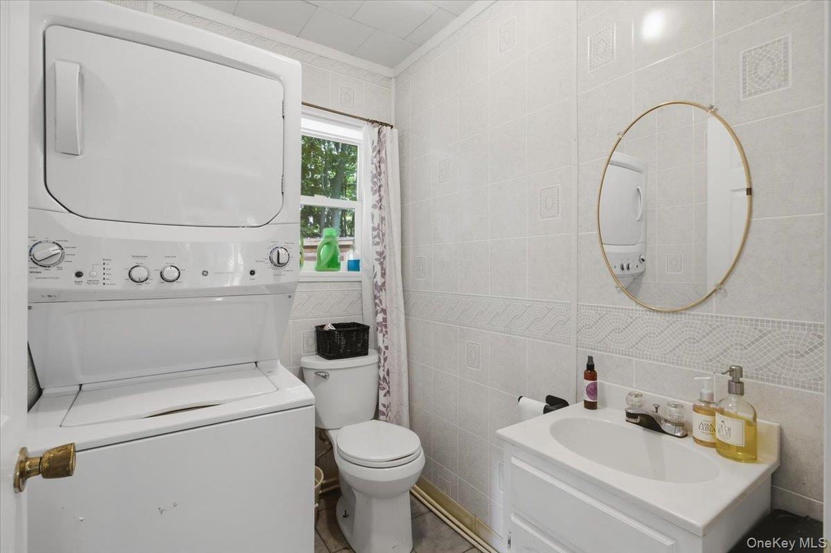 695 & 698 South Rd. Property Photo 26
