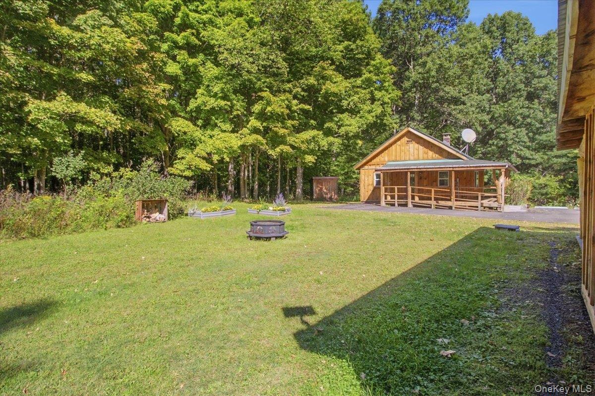 695 & 698 South Rd. Property Photo 32