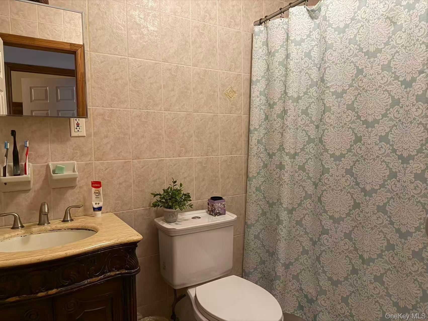 94-81 218th Street Property Photo 5