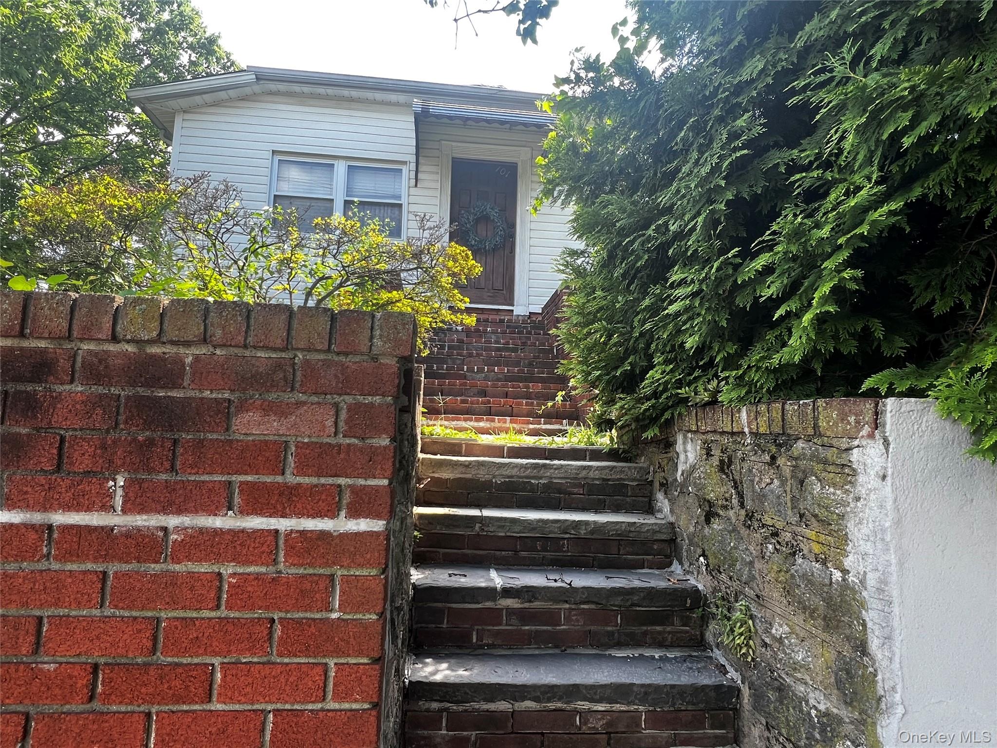101 Sterling Avenue 2 Property Photo 3