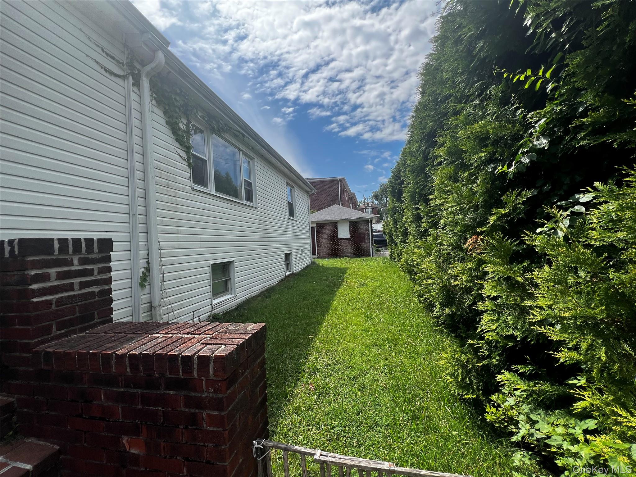 101 Sterling Avenue 2 Property Photo 5