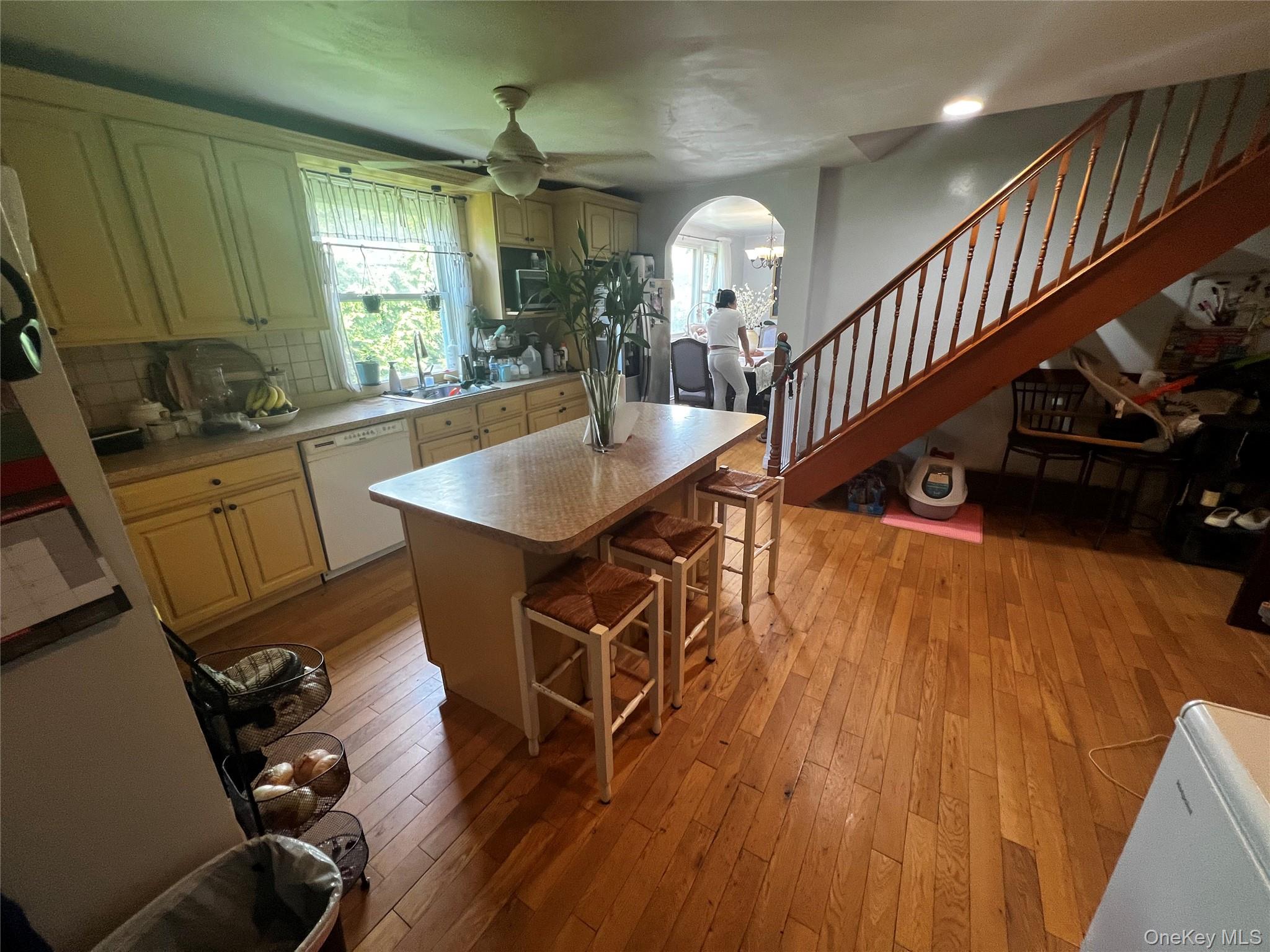 101 Sterling Avenue 2 Property Photo 13