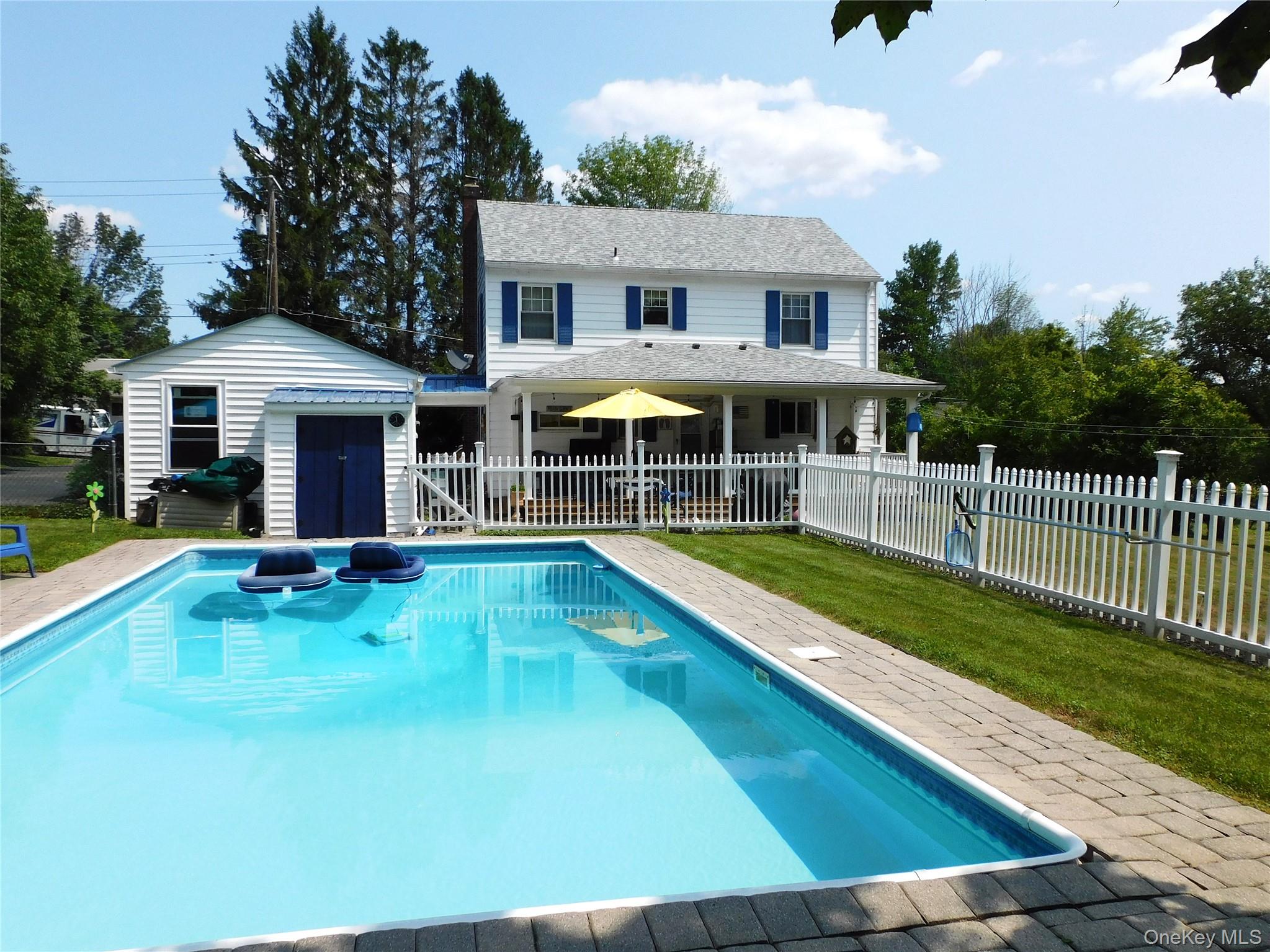 40 Kelly Avenue Property Photo 3