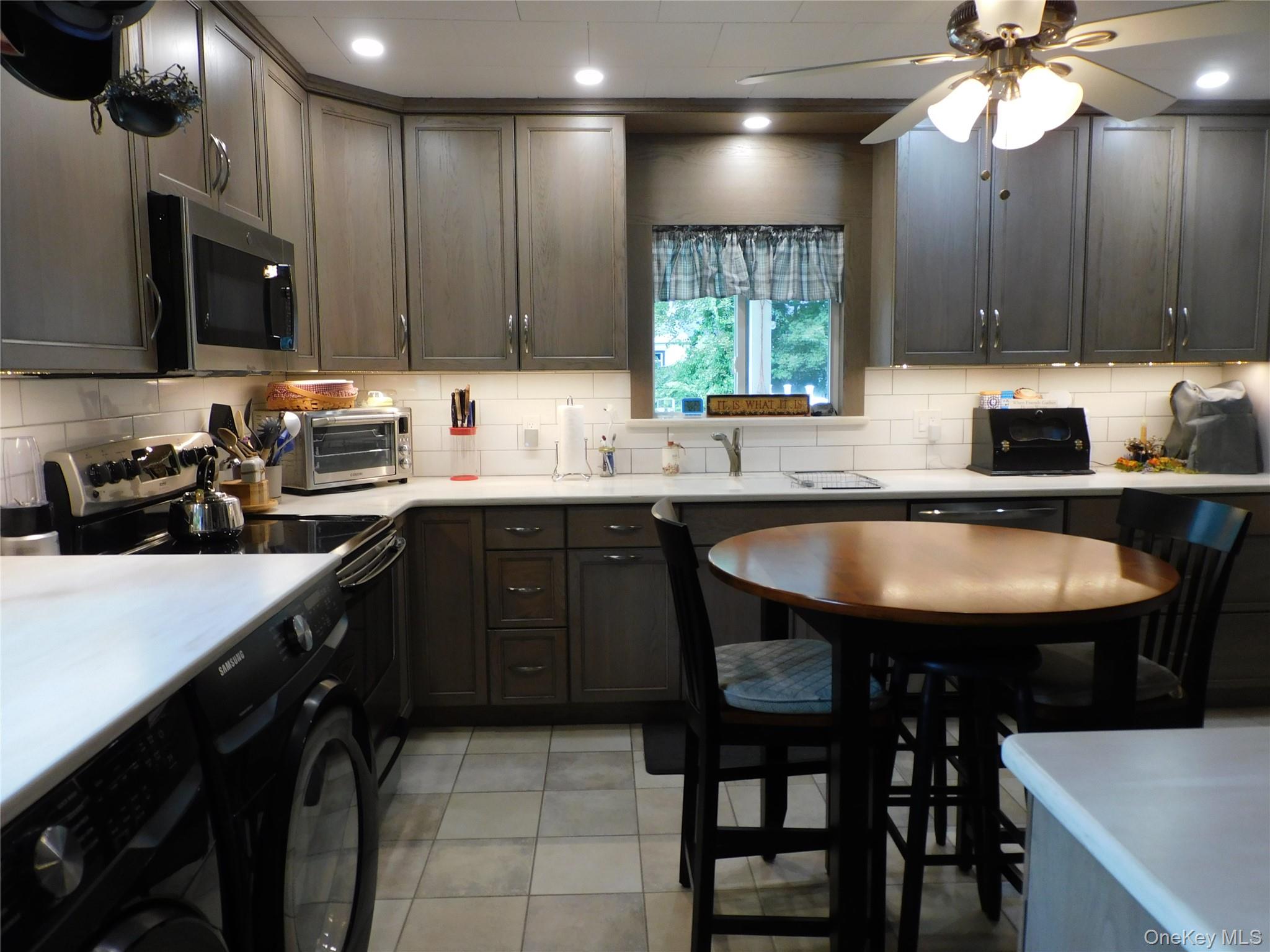 40 Kelly Avenue Property Photo 15