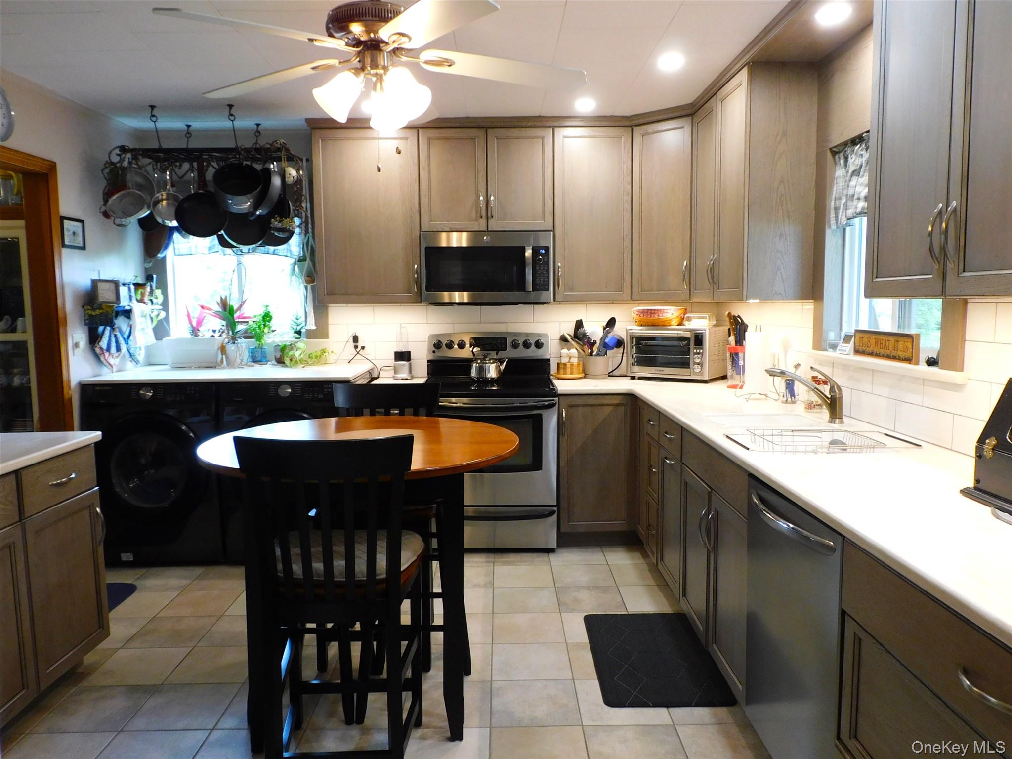 40 Kelly Avenue Property Photo 16