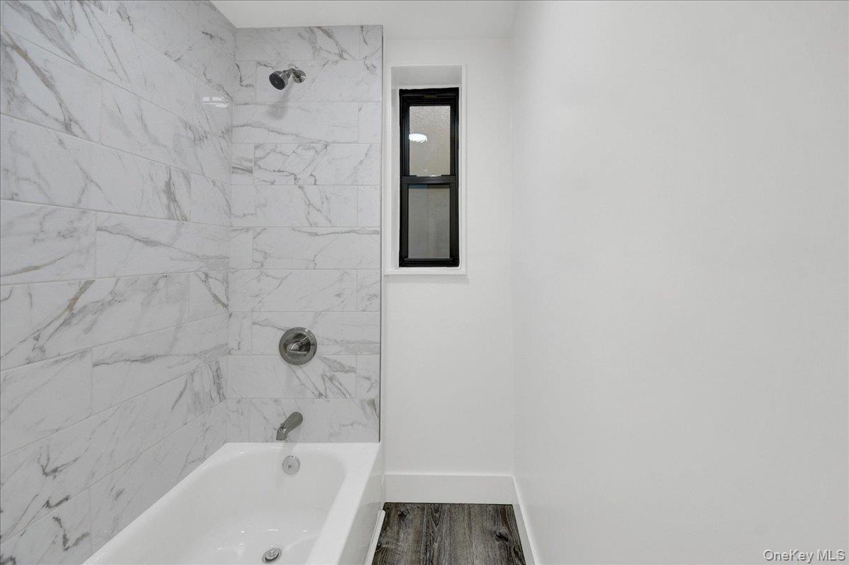 3840 Greystone Avenue 3i Property Photo 12