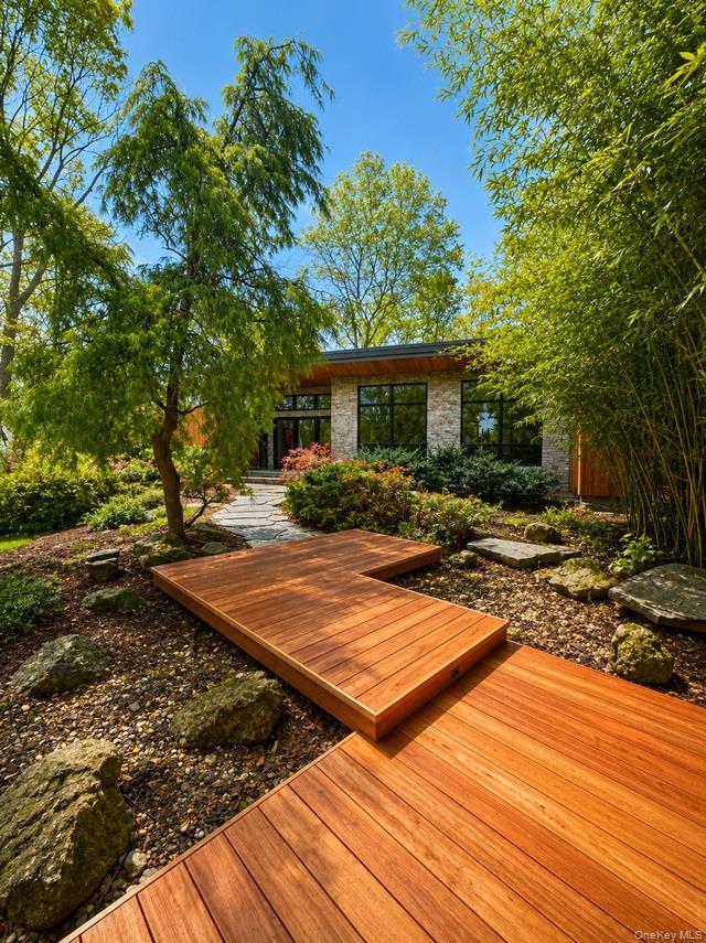 14 Tall Tree Court Property Photo 2