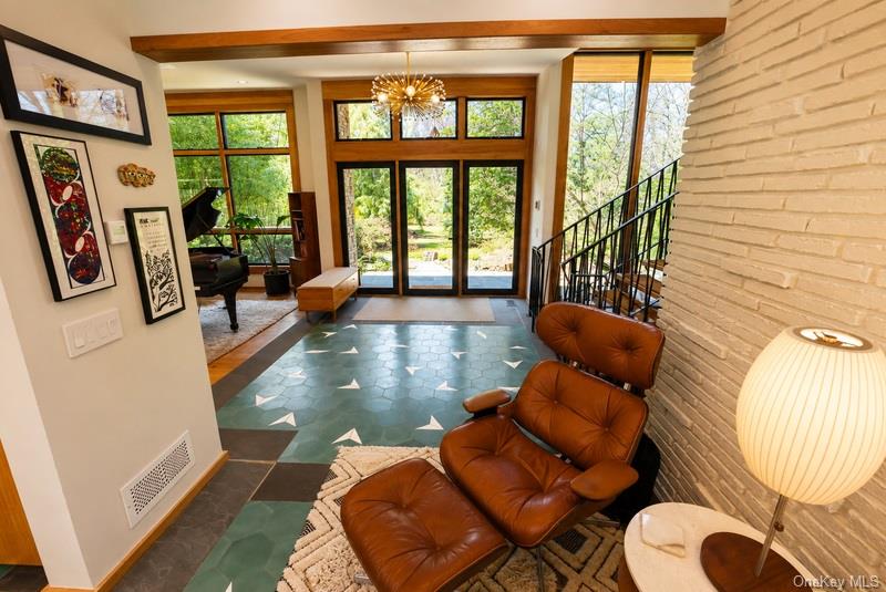 14 Tall Tree Court Property Photo 8