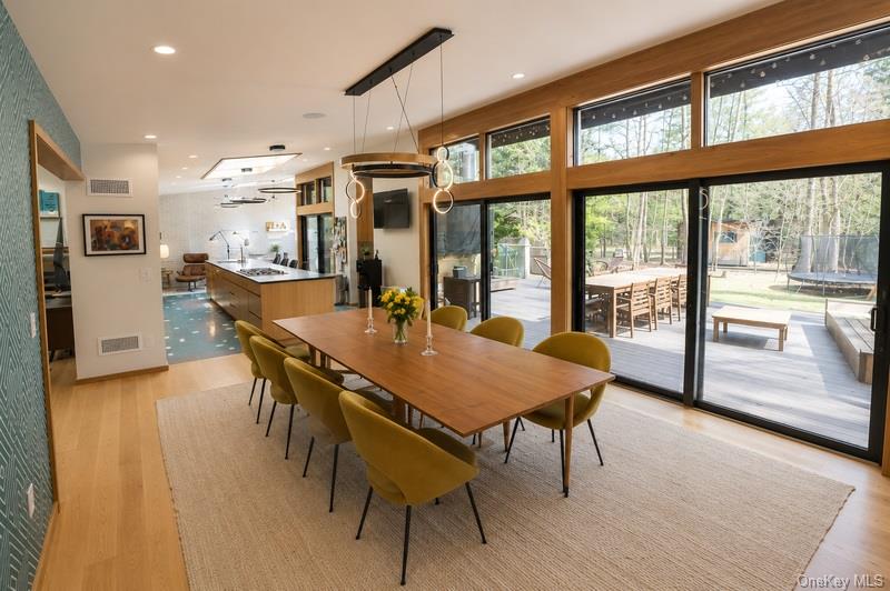 14 Tall Tree Court Property Photo 9