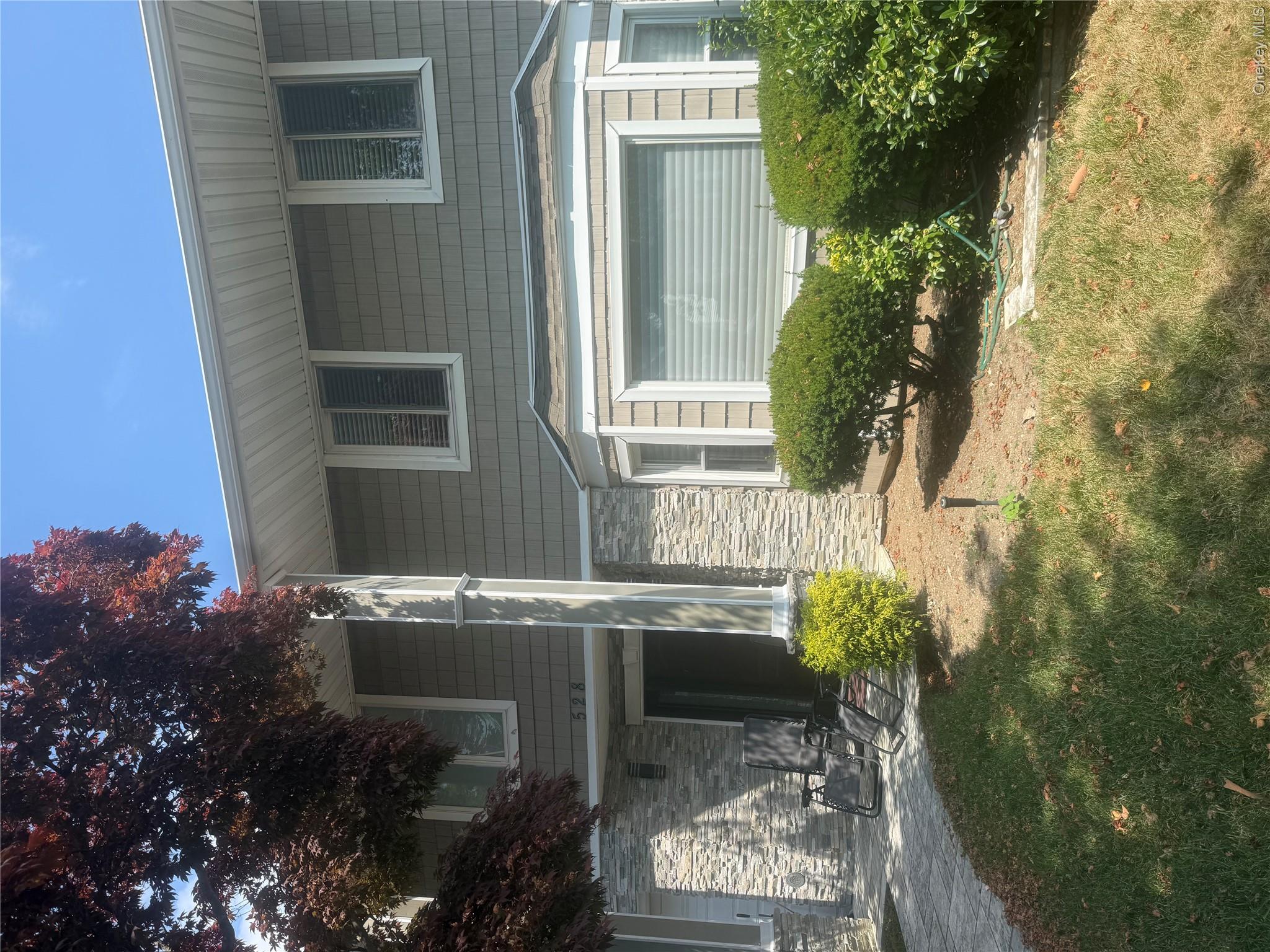 528 Halevy Drive Property Photo 1