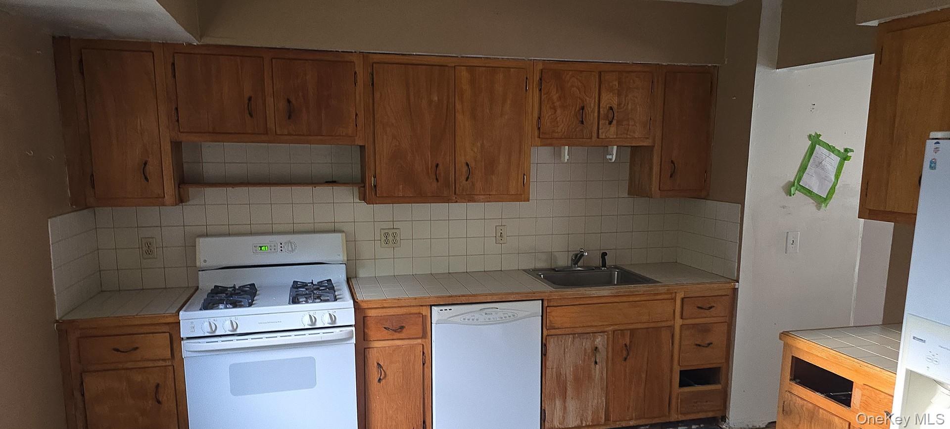 14 Bellmore Drive Property Photo 8