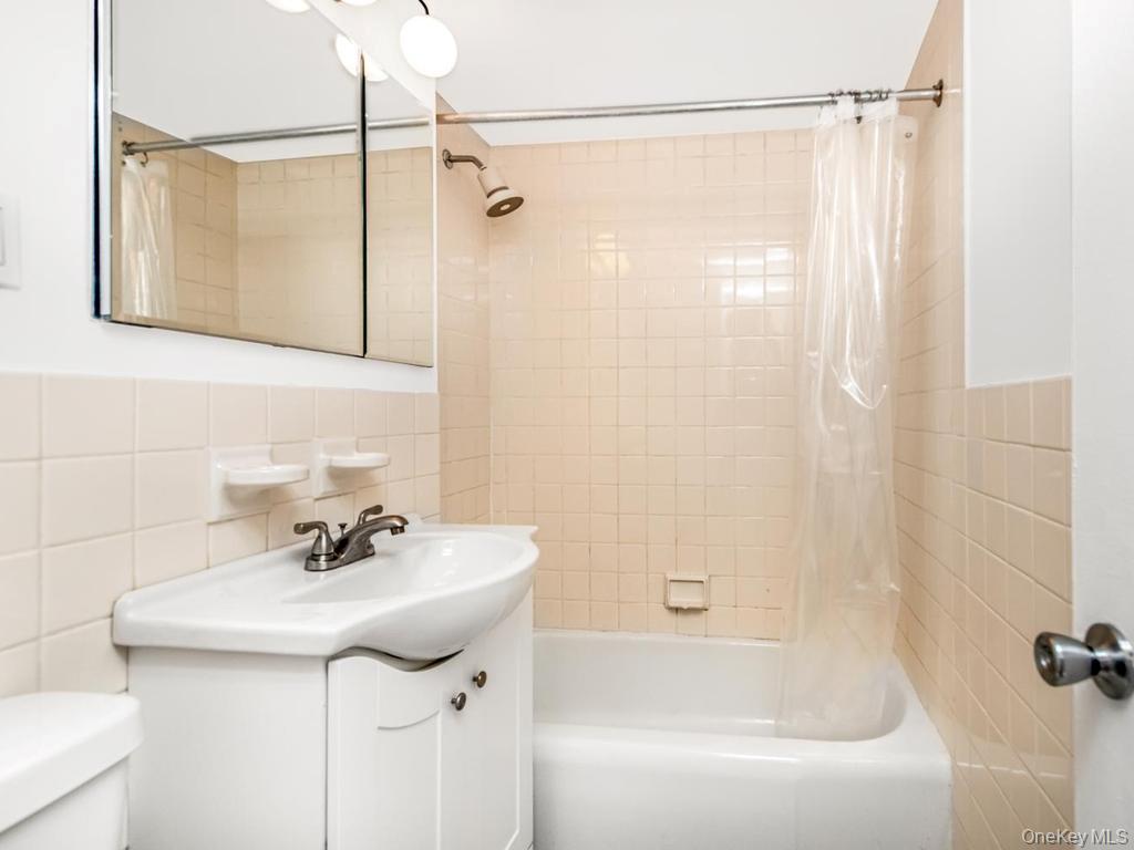 4705 Henry Hudson Parkway 3c Property Photo 10