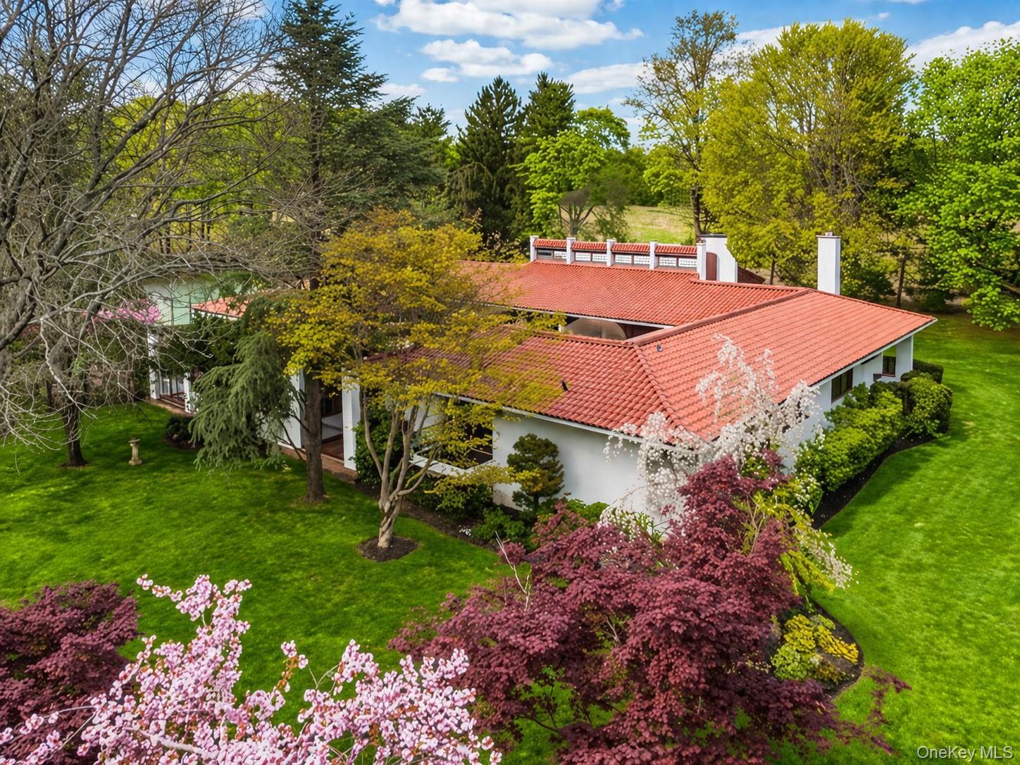 8 Plaka Court Property Photo 1
