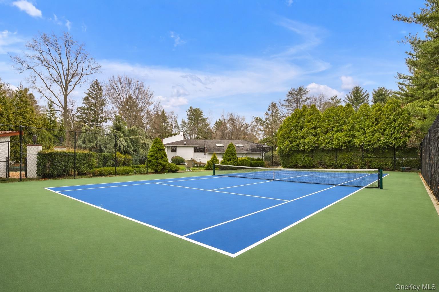 8 Plaka Court Property Photo 5
