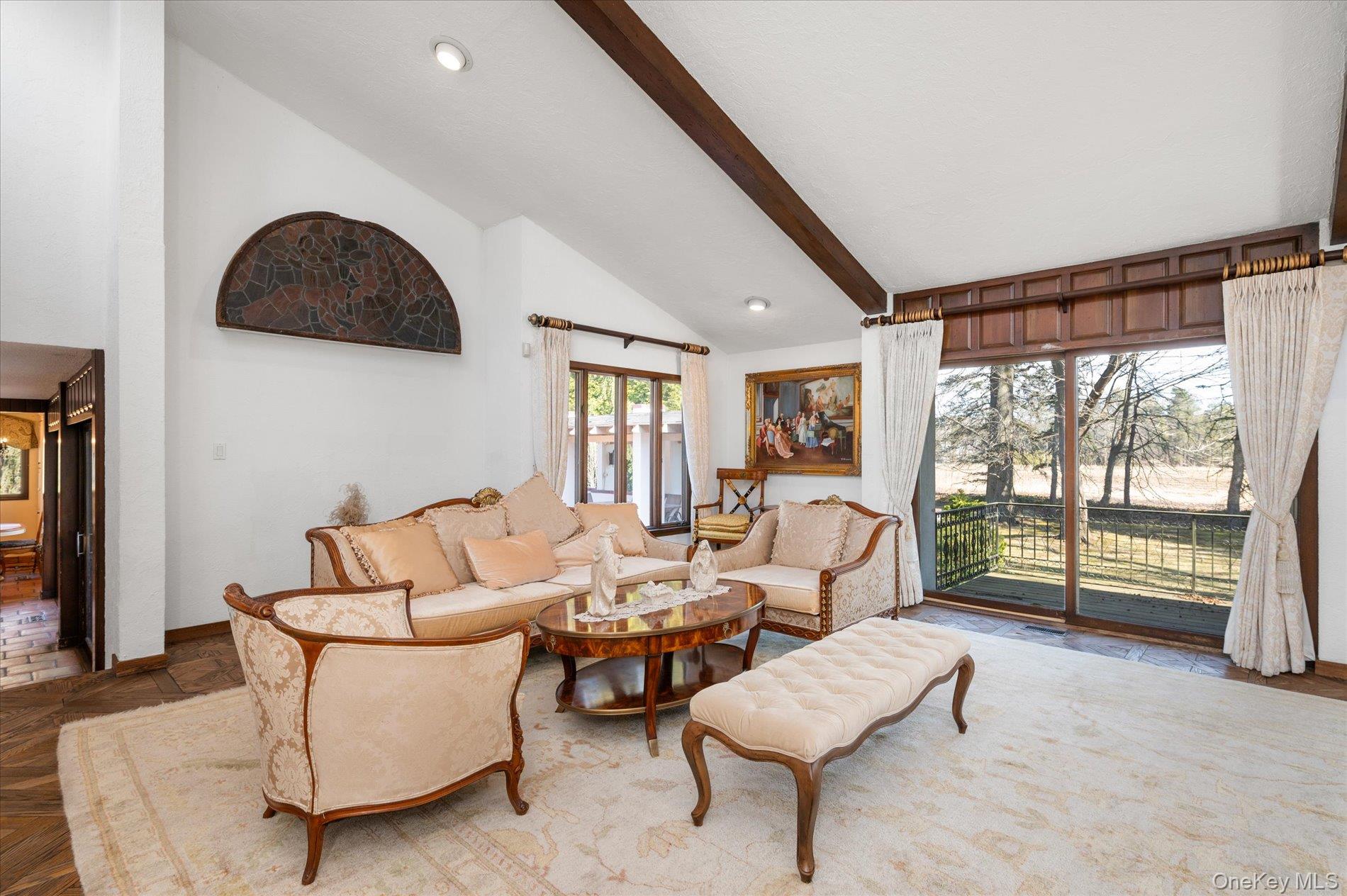 8 Plaka Court Property Photo 8