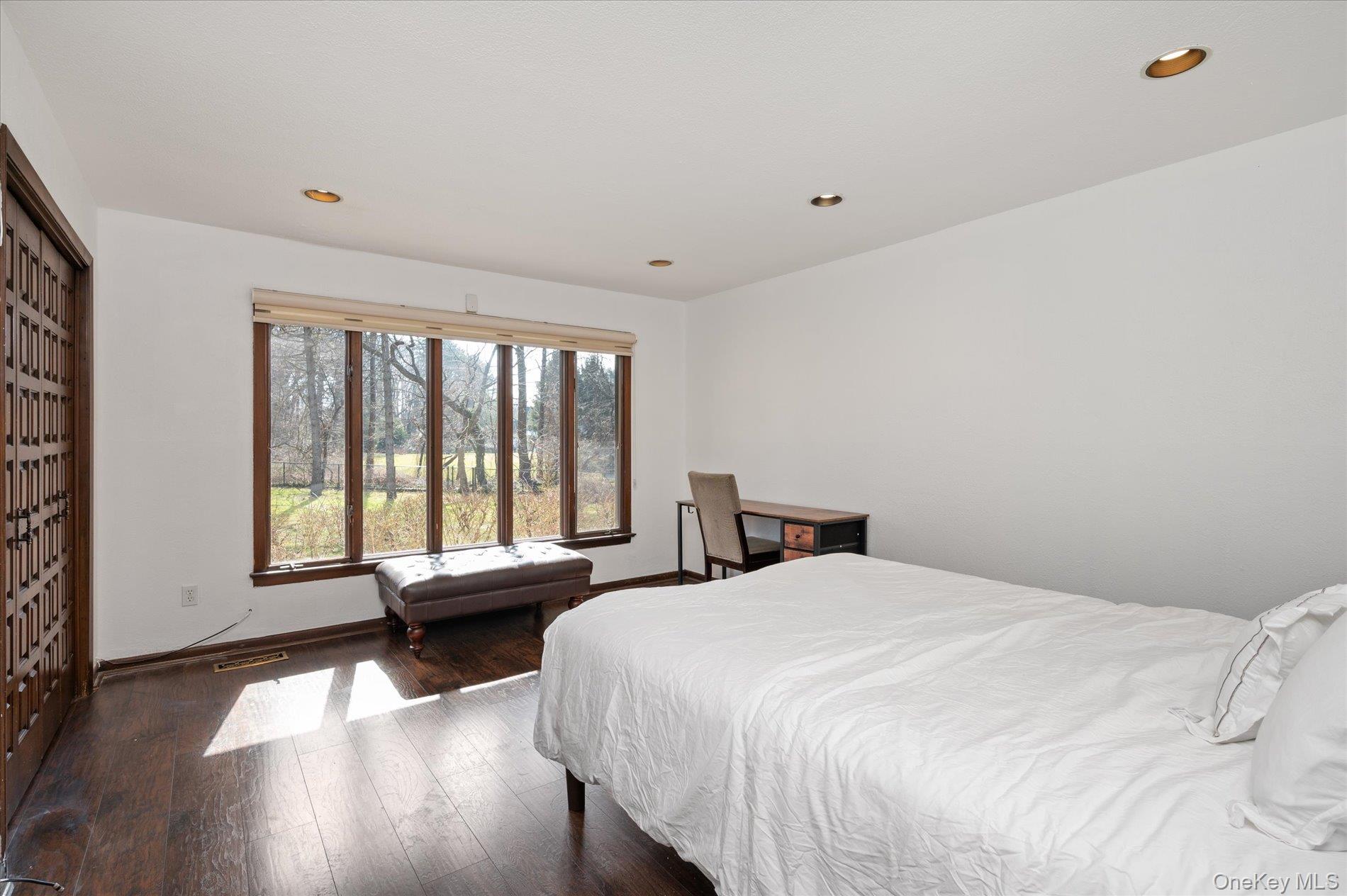8 Plaka Court Property Photo 21