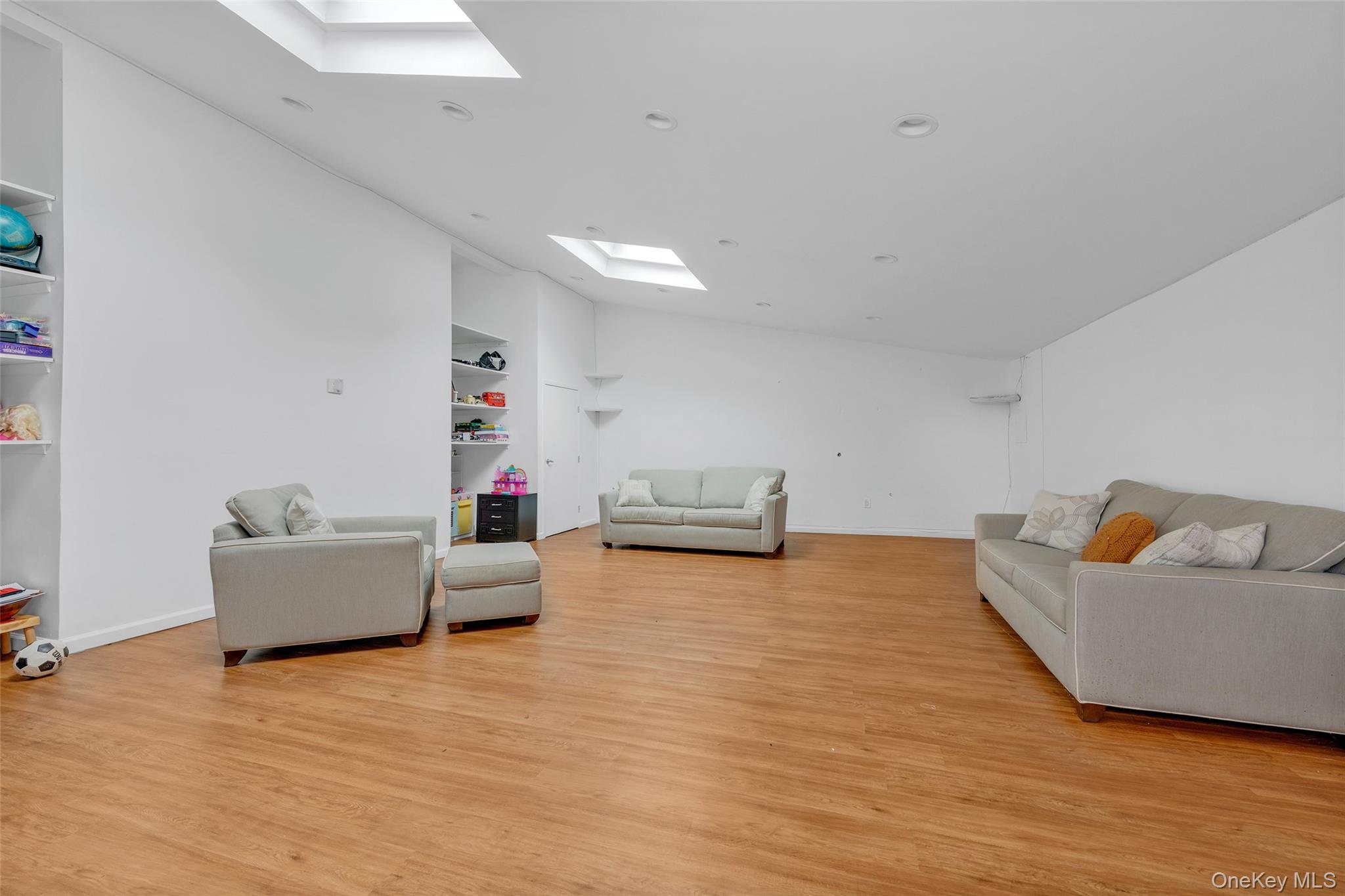 8 Plaka Court Property Photo 29