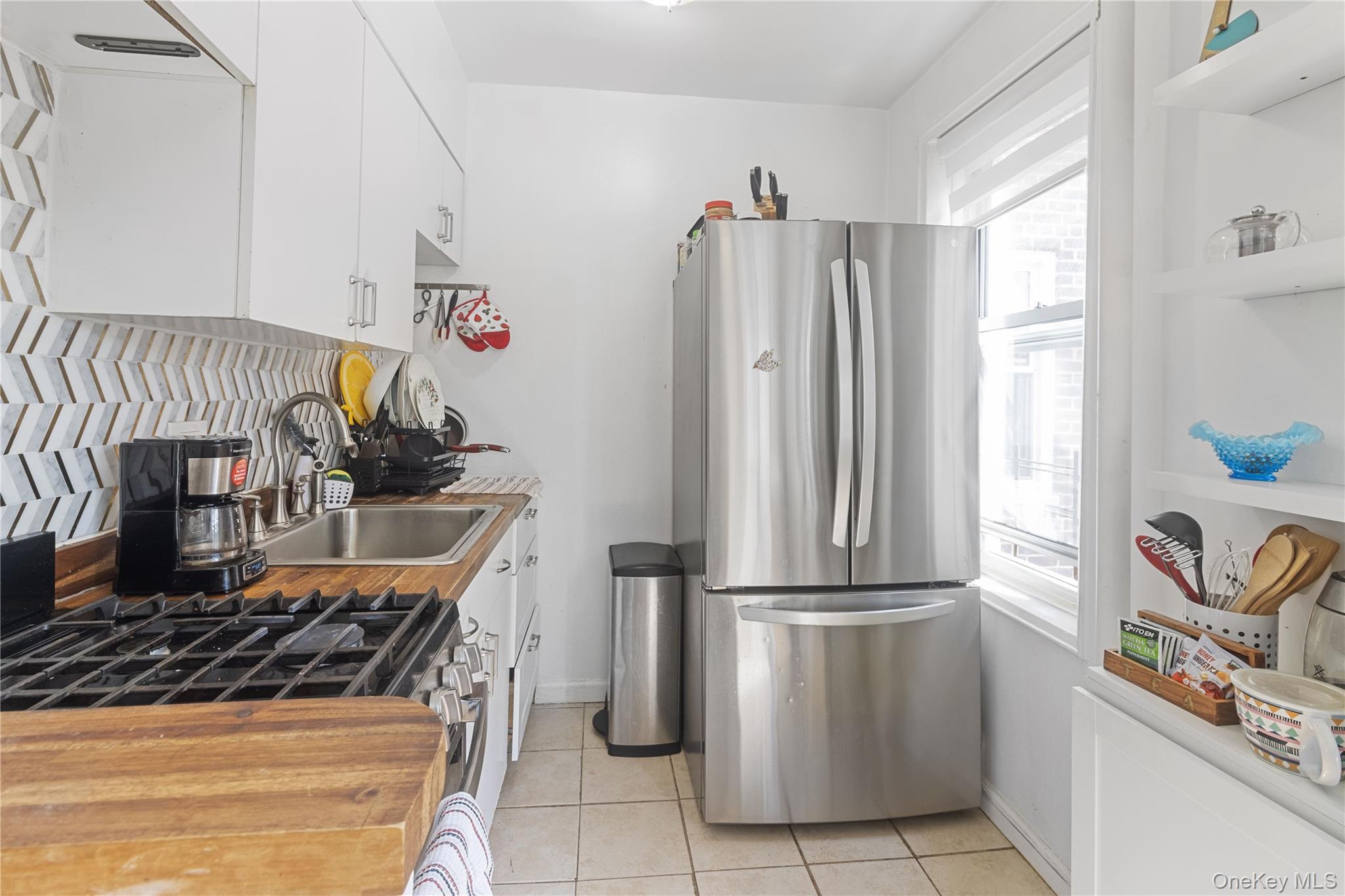 3299 Cambridge Avenue 6b Property Photo 5