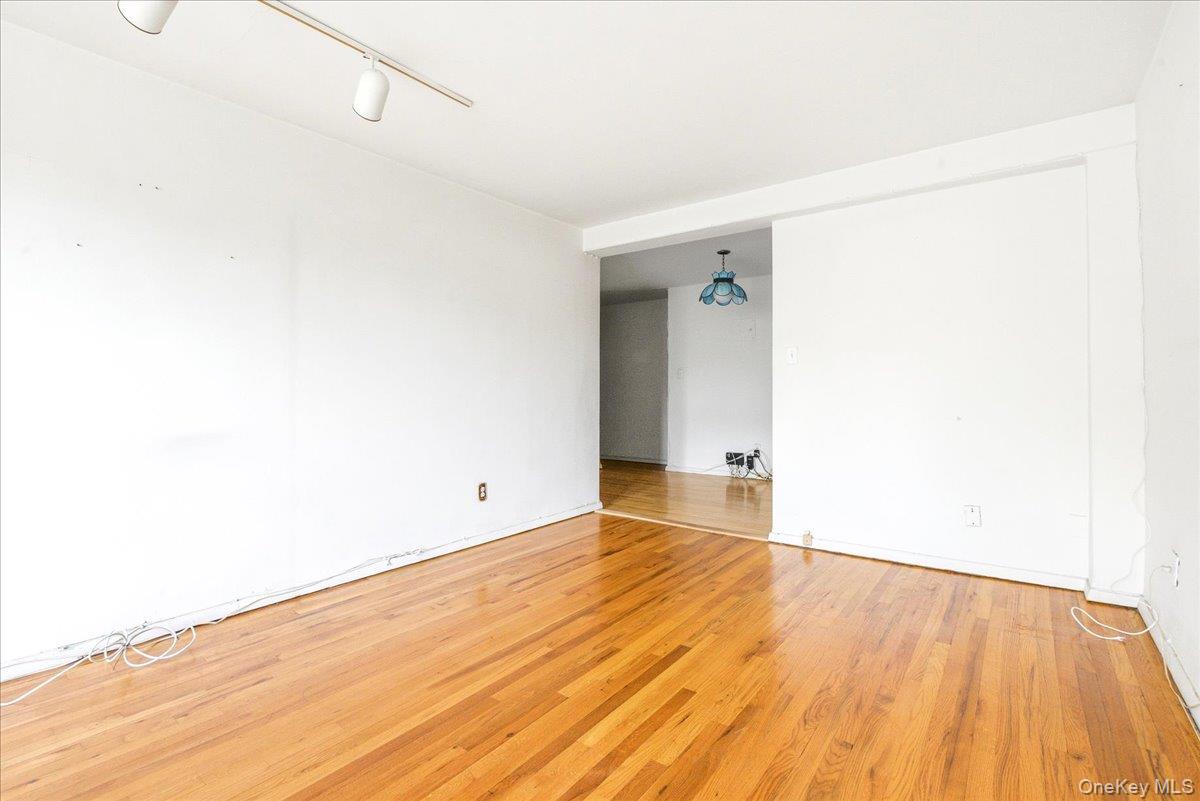 67-50 Thornton Place 4s Property Photo 15