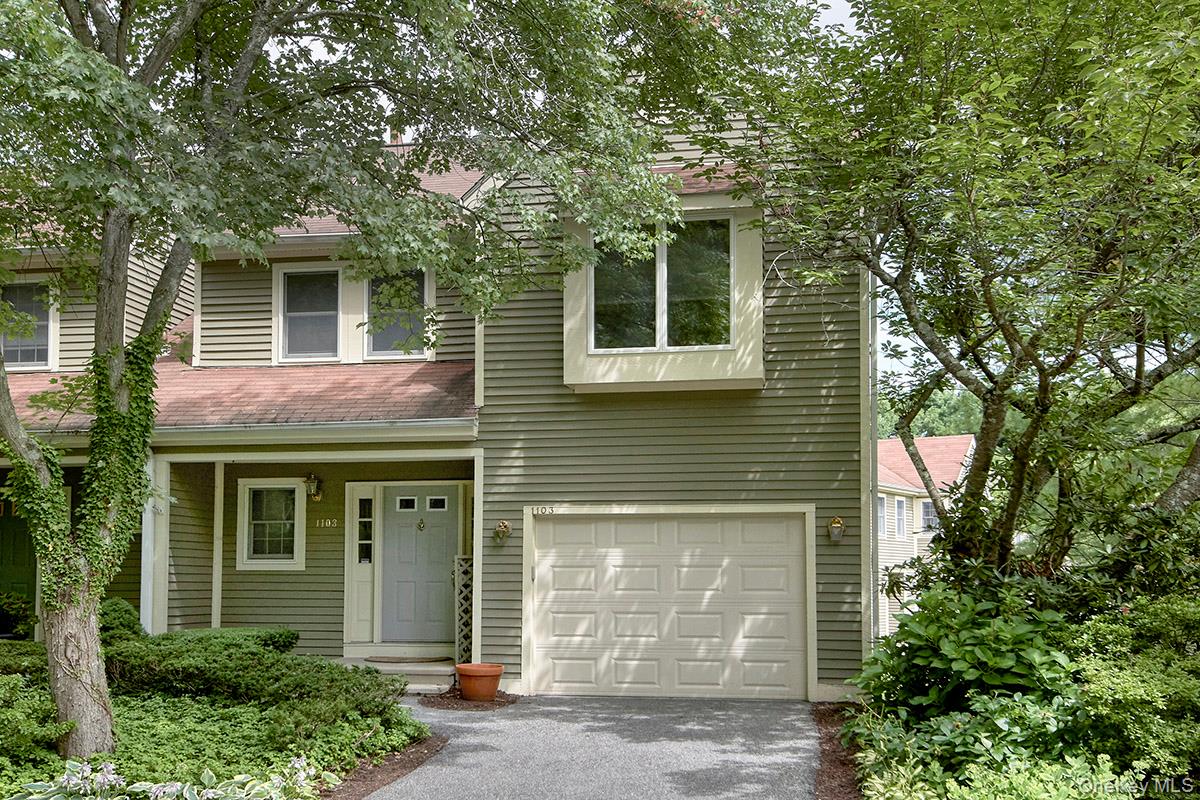 1103 Regent Drive Property Photo 2