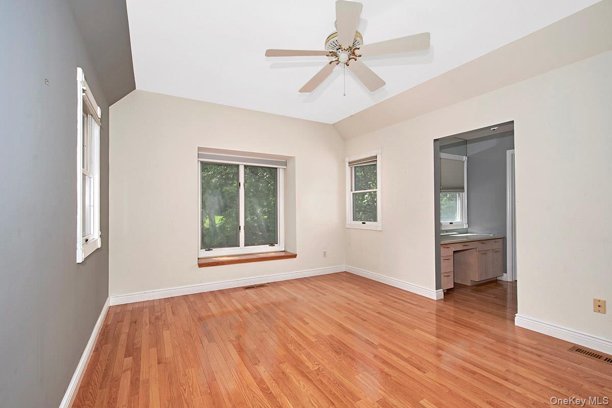1103 Regent Drive Property Photo 17
