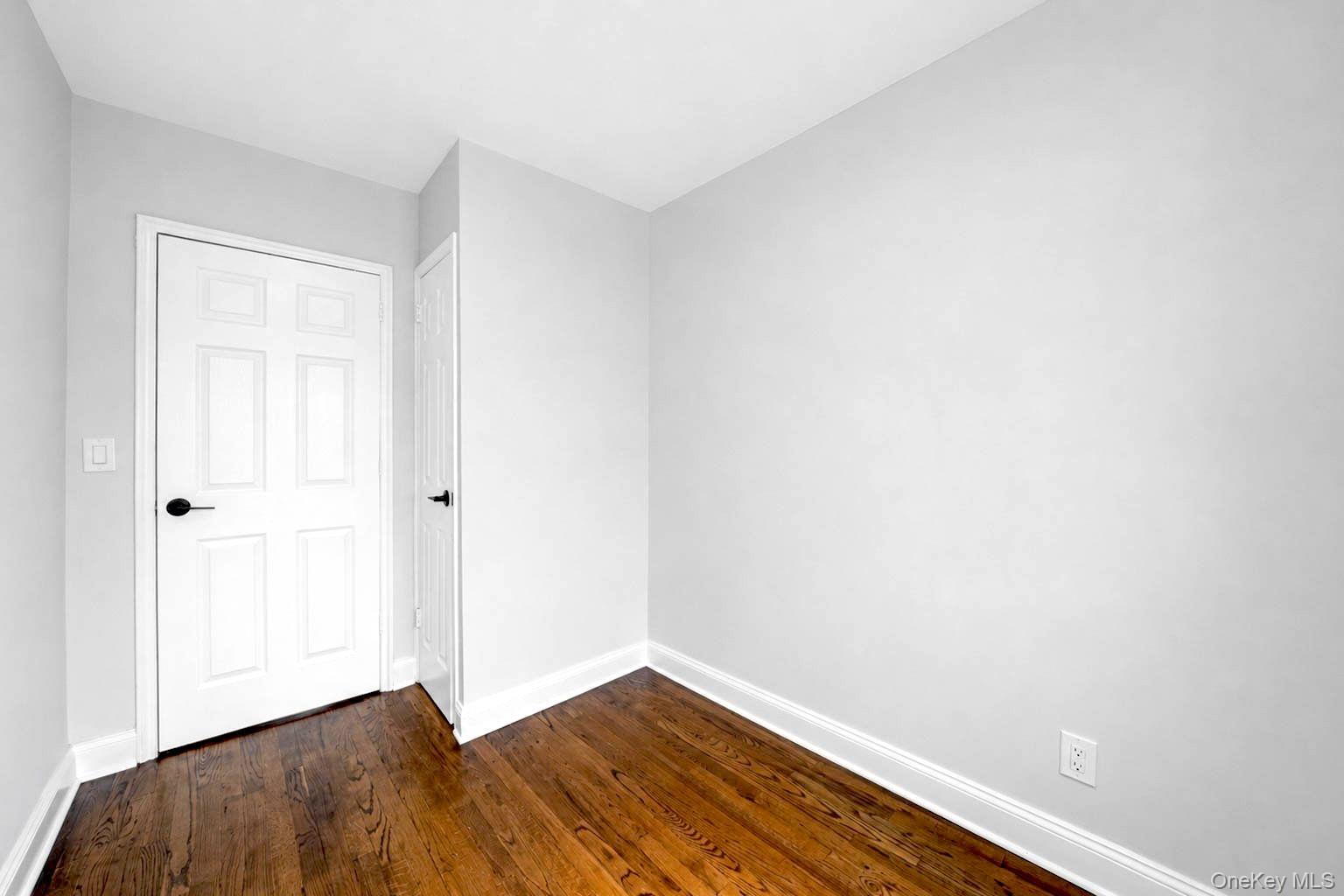 4059 Paulding Avenue Property Photo 24