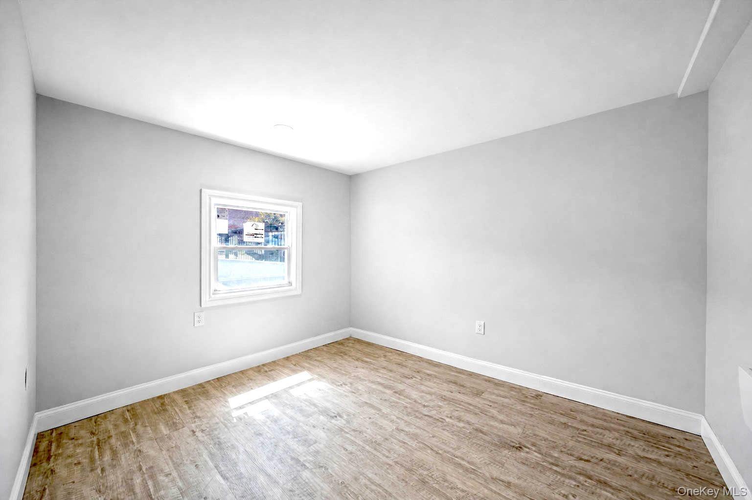 4059 Paulding Avenue Property Photo 32