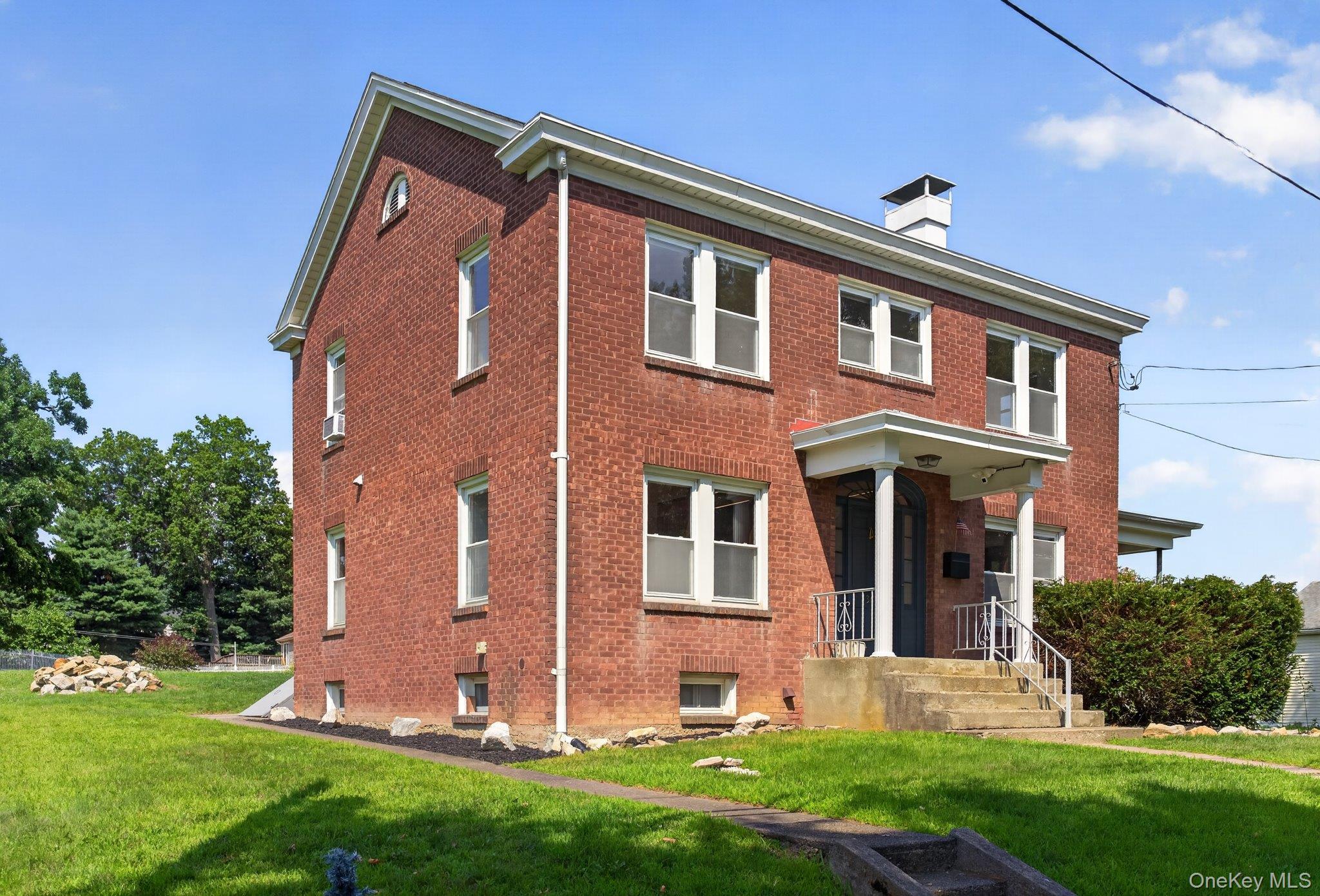 36 W Center Street Property Photo 4