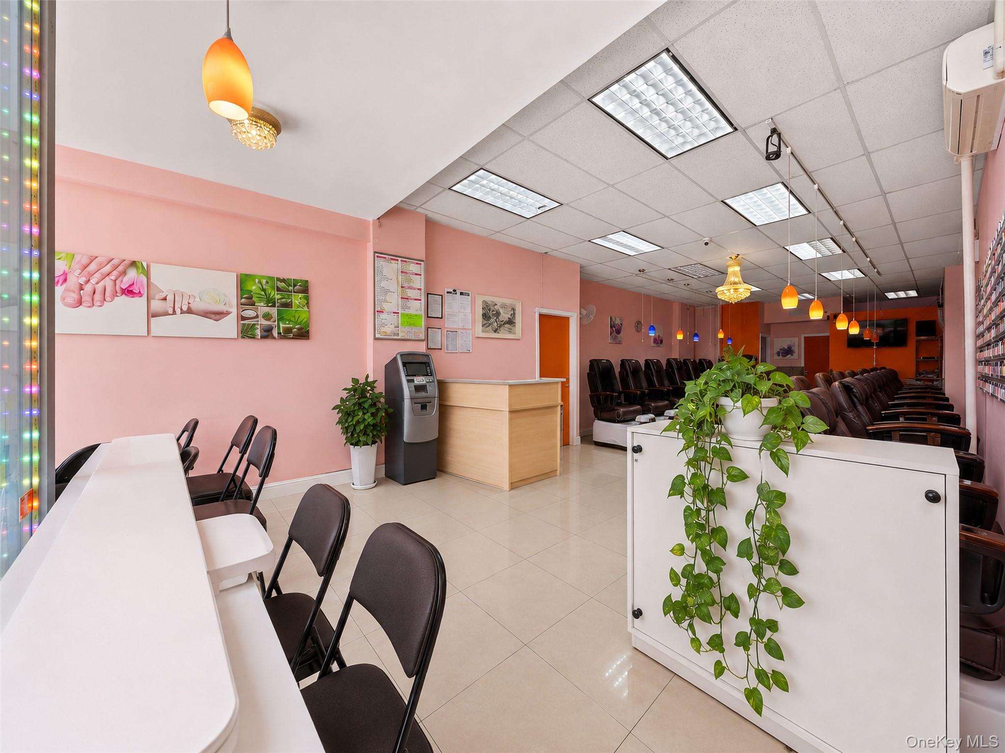 60-11 Myrtle Avenue Property Photo 13