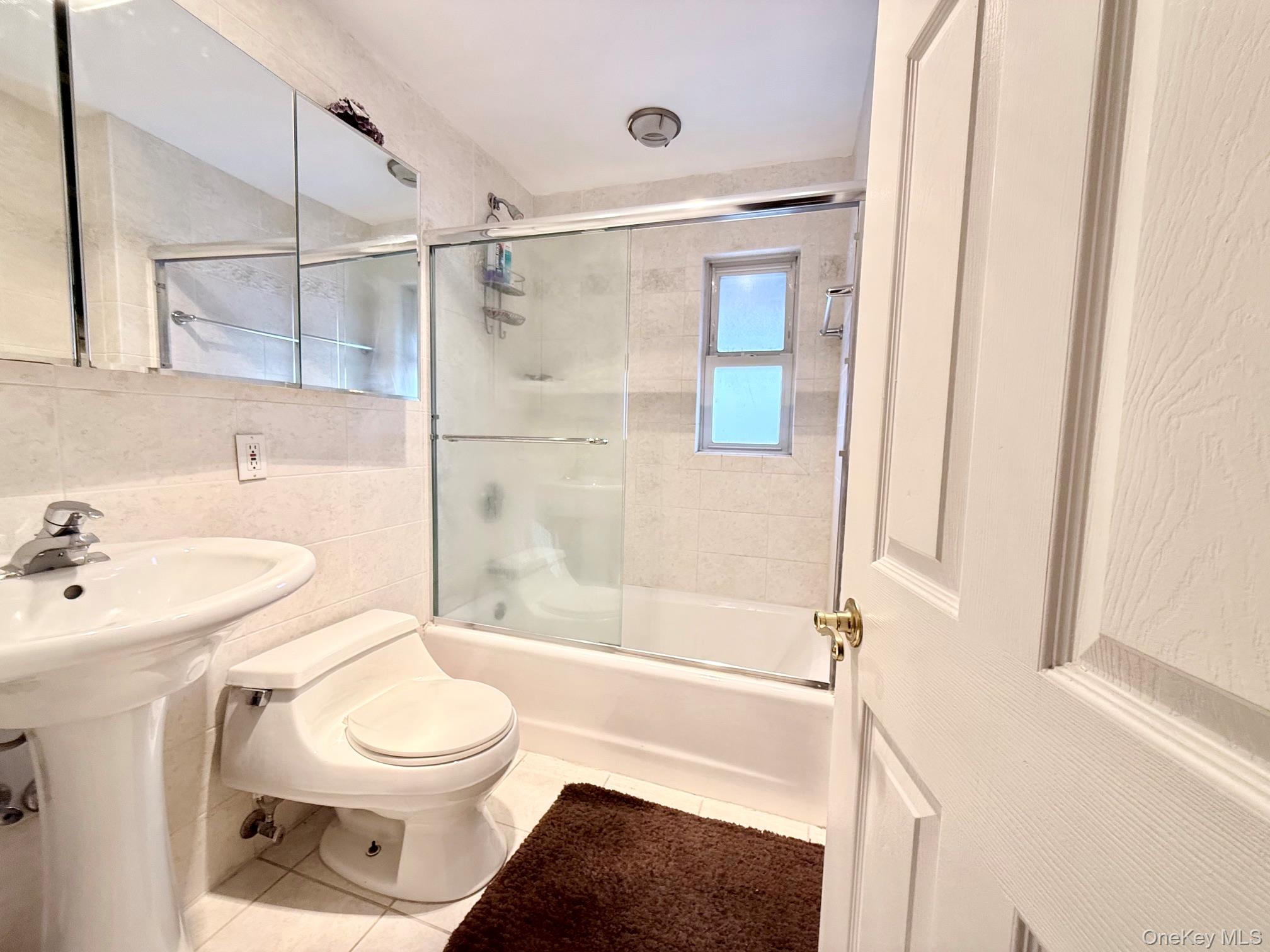 6354 77th Street Property Photo 10