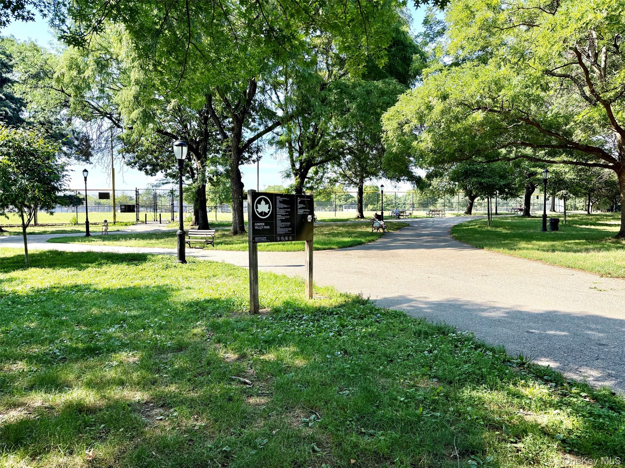 6354 77th Street Property Photo 14