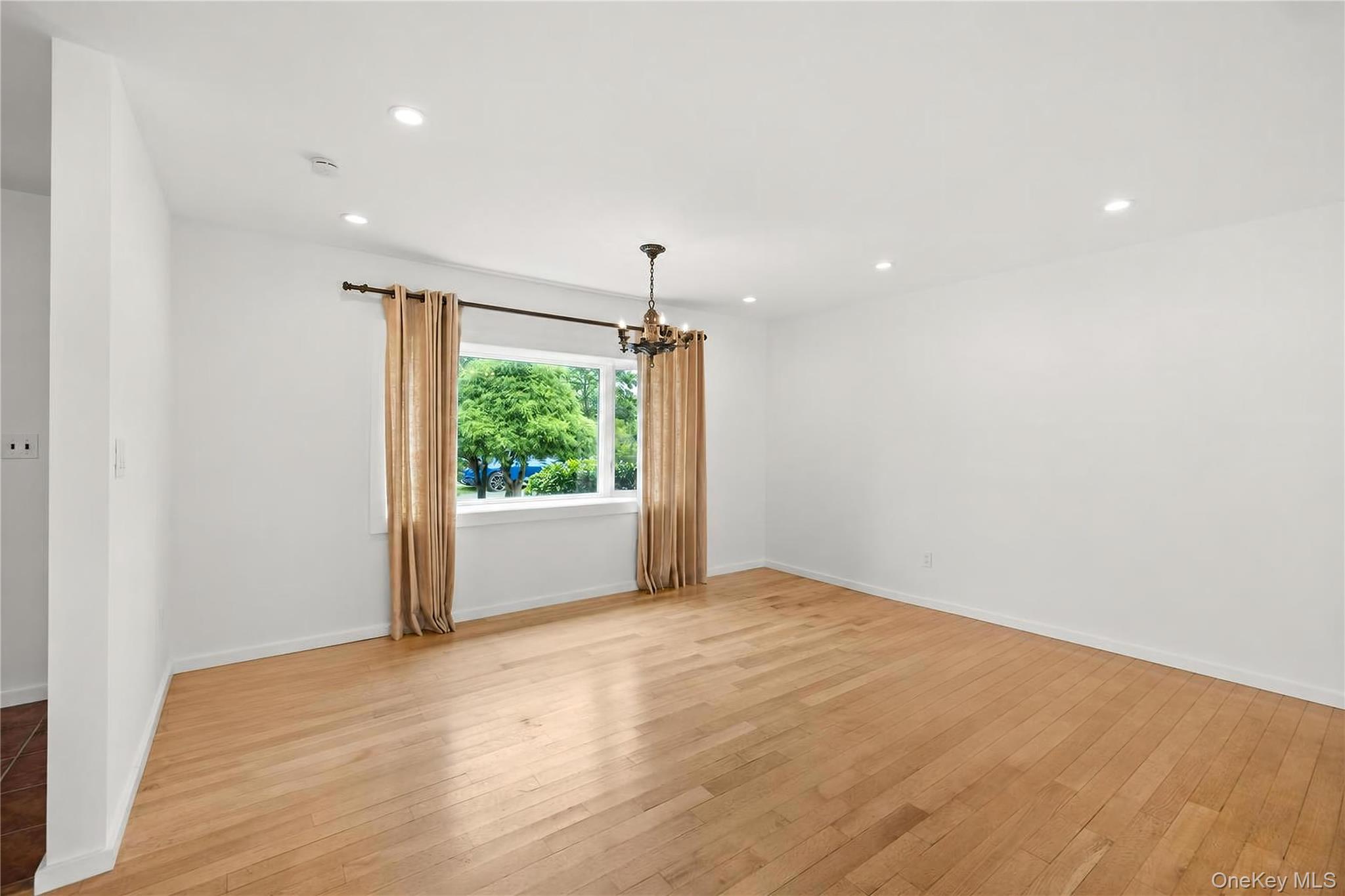 12 Bayview Avenue Property Photo 17