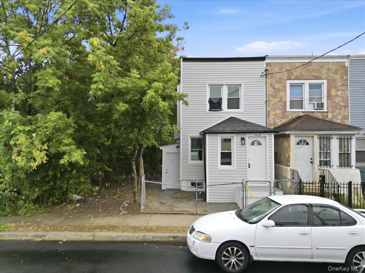 11829 154th Street Property Photo 2