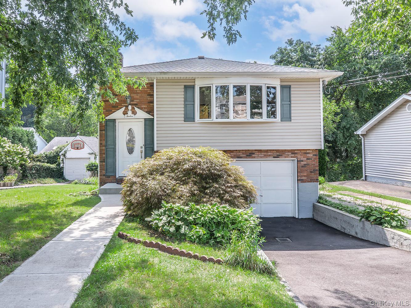 12 3rd Avenue Property Photo 1