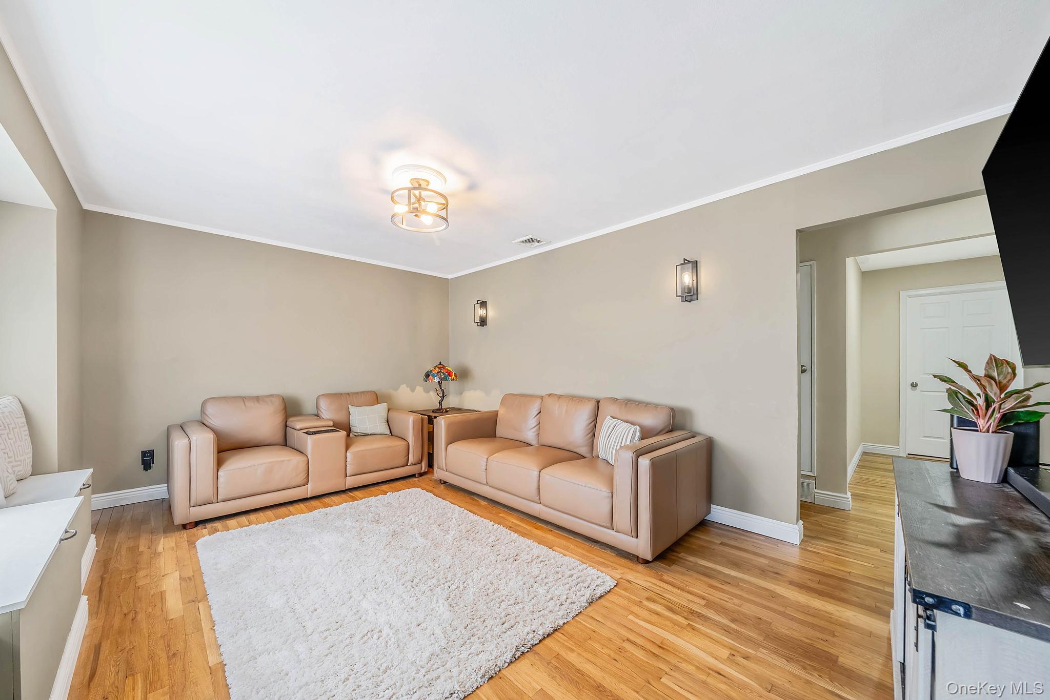 155 Howard Street Property Photo 6