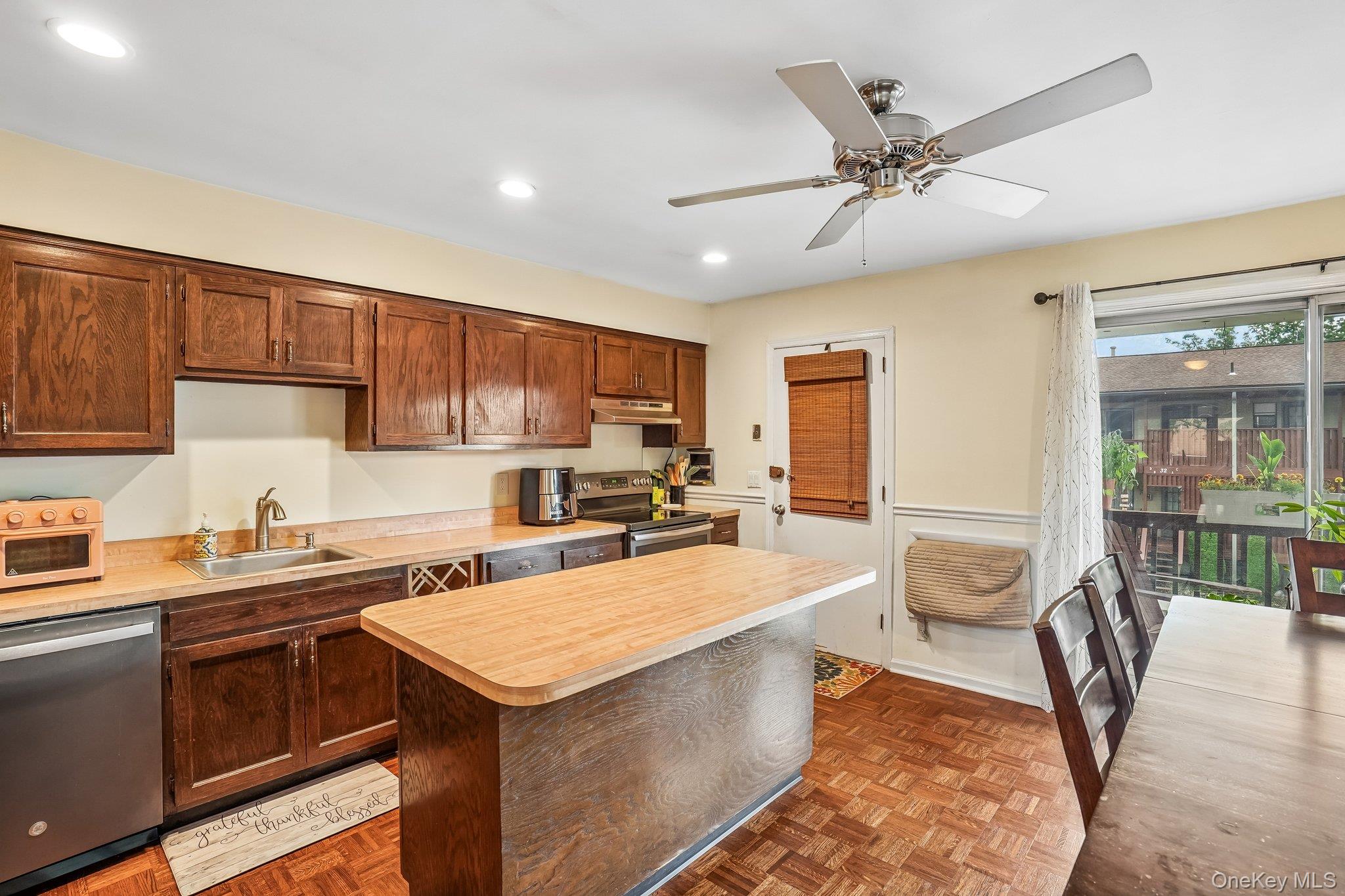 19 Somerset Drive Property Photo 14