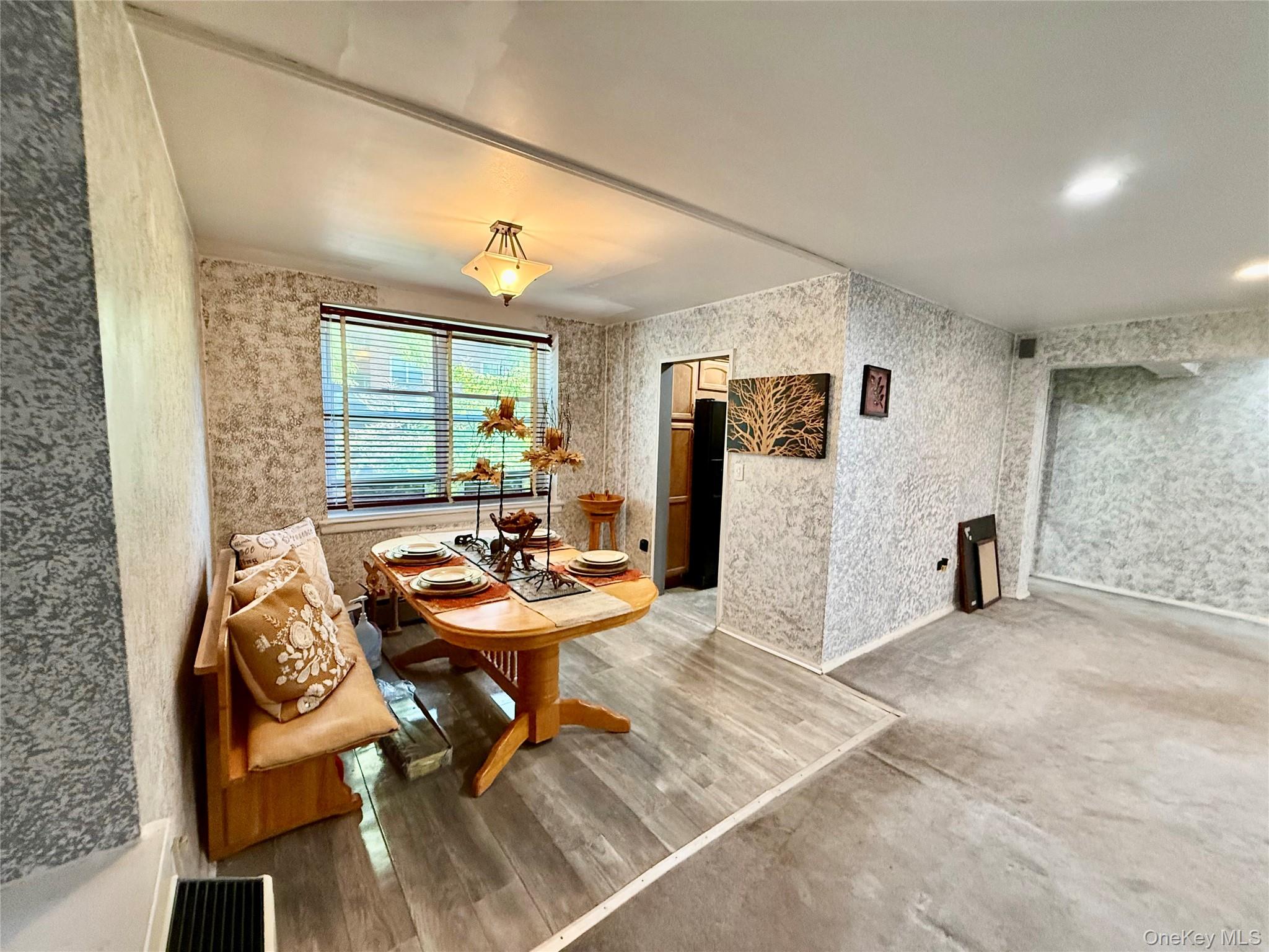 30 South Cole Avenue 2e Property Photo 4