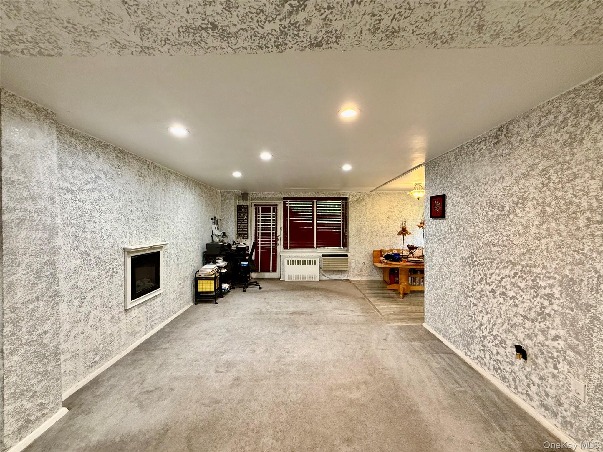30 South Cole Avenue 2e Property Photo 11