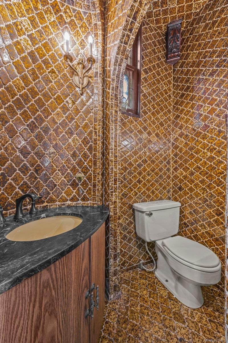 190 Beach 137th Street Property Photo 8
