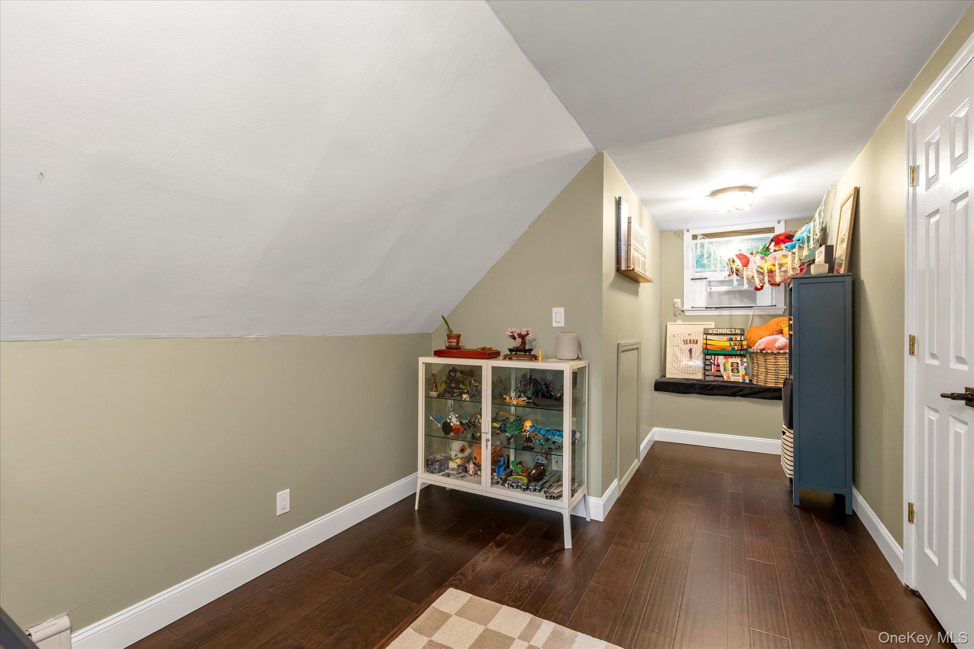 161 Friends Lane Property Photo 21
