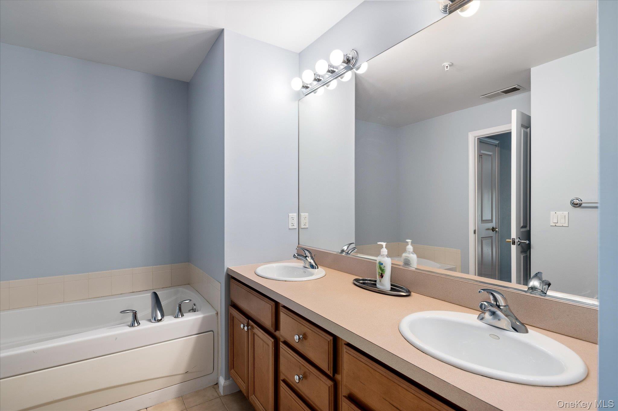 414 Highridge Court Property Photo 16