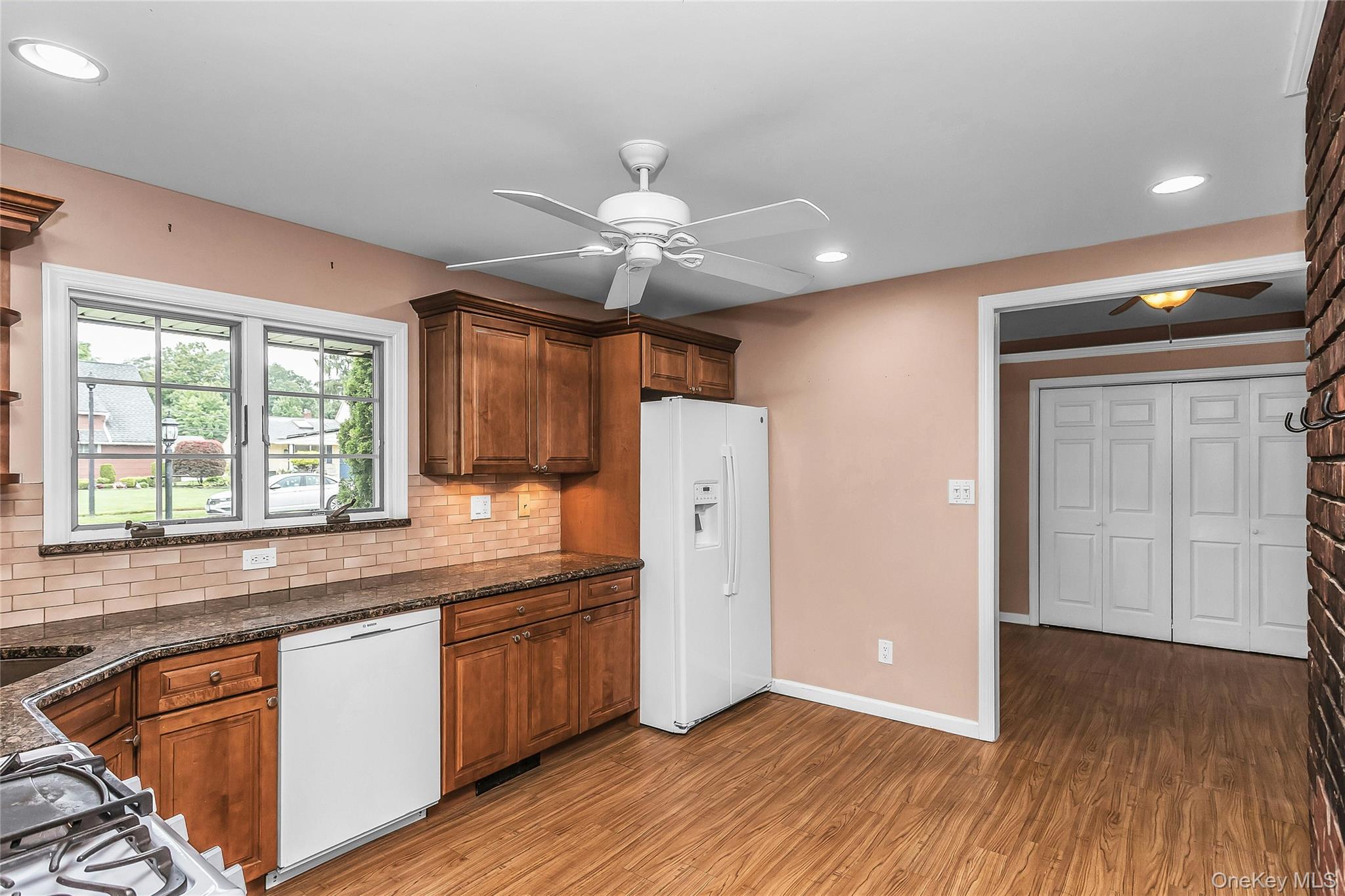 17 Giant Lane Property Photo 5