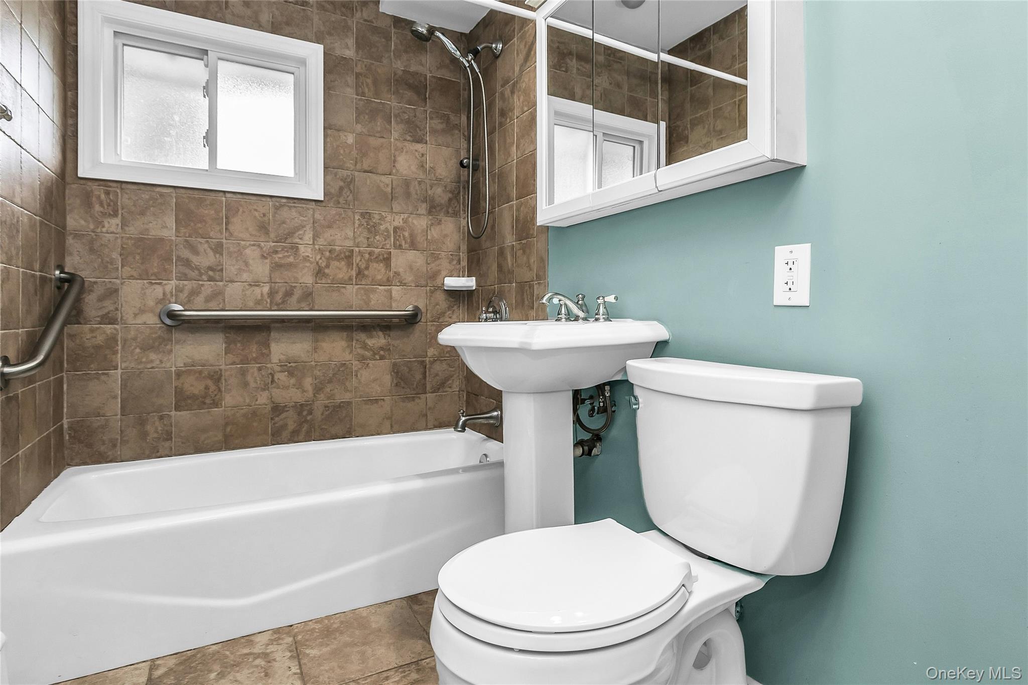 17 Giant Lane Property Photo 18