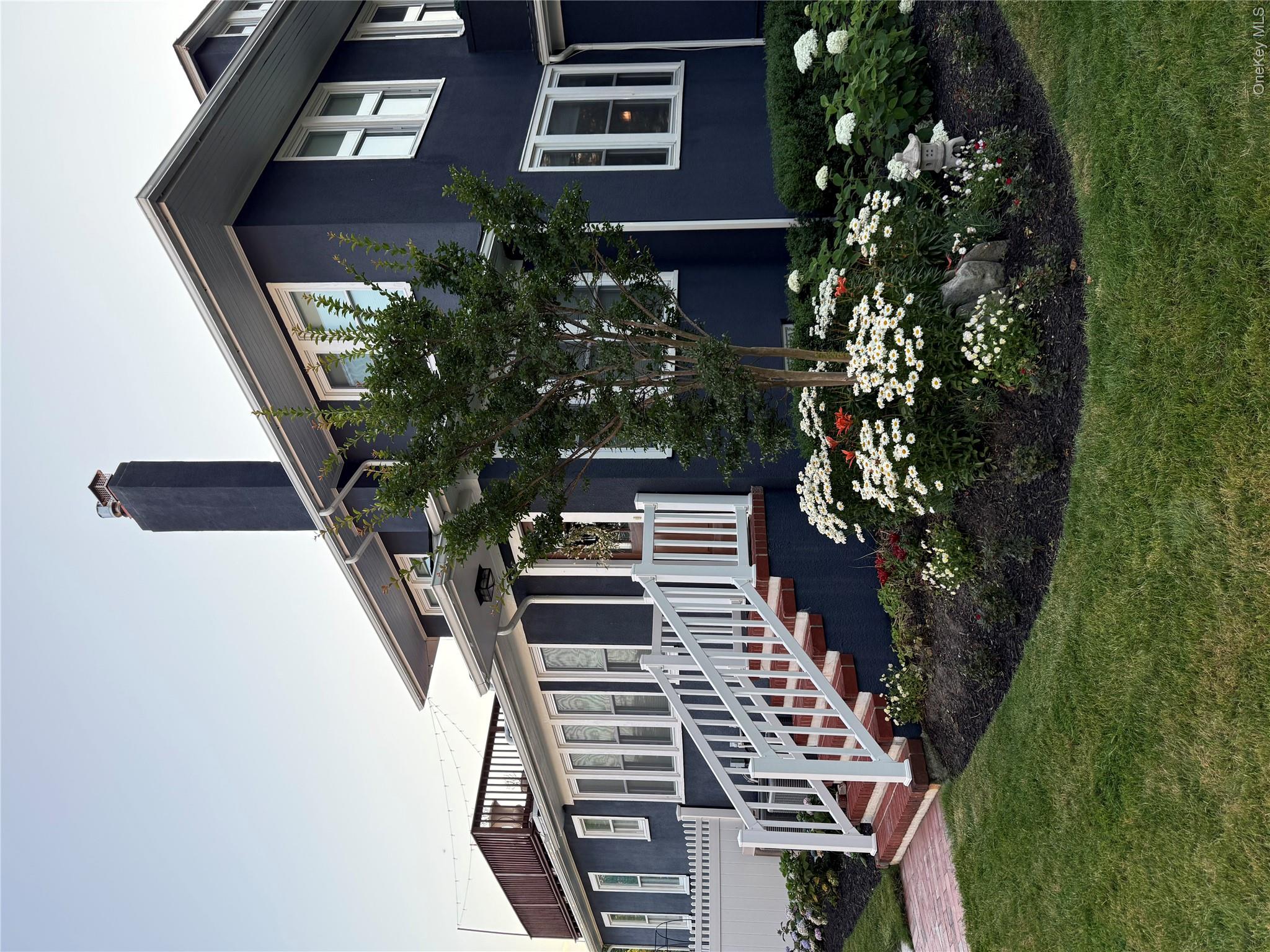 1033547 Property Photo 1