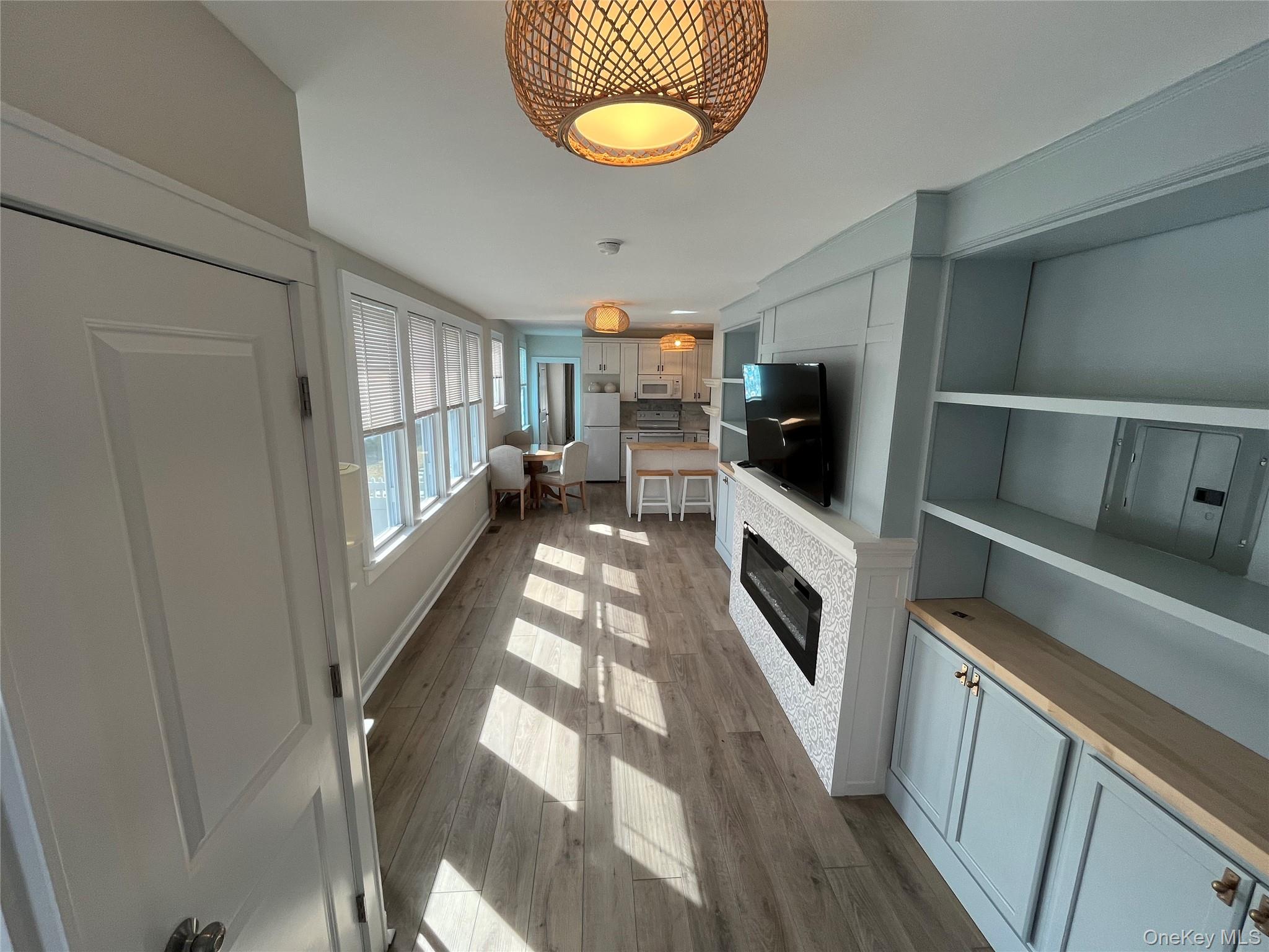 1033547 Property Photo 2