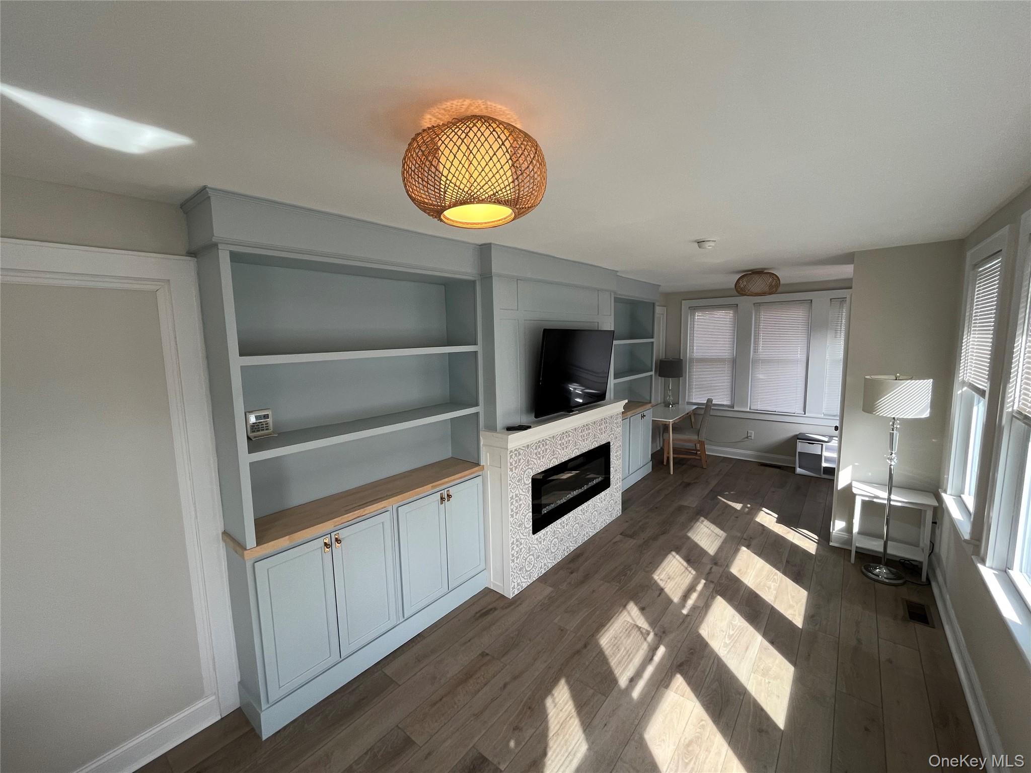1033547 Property Photo 3