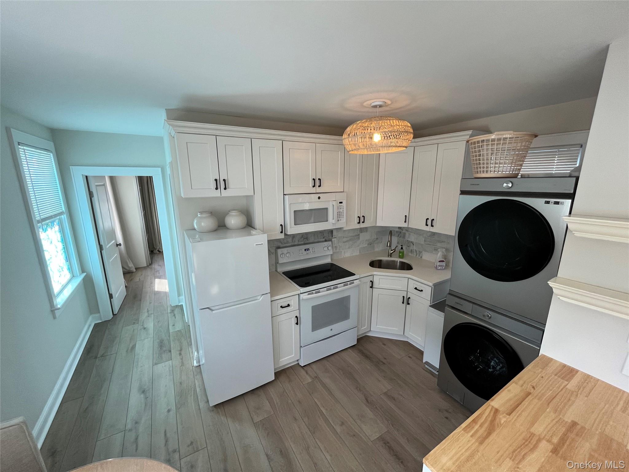 1033547 Property Photo 4
