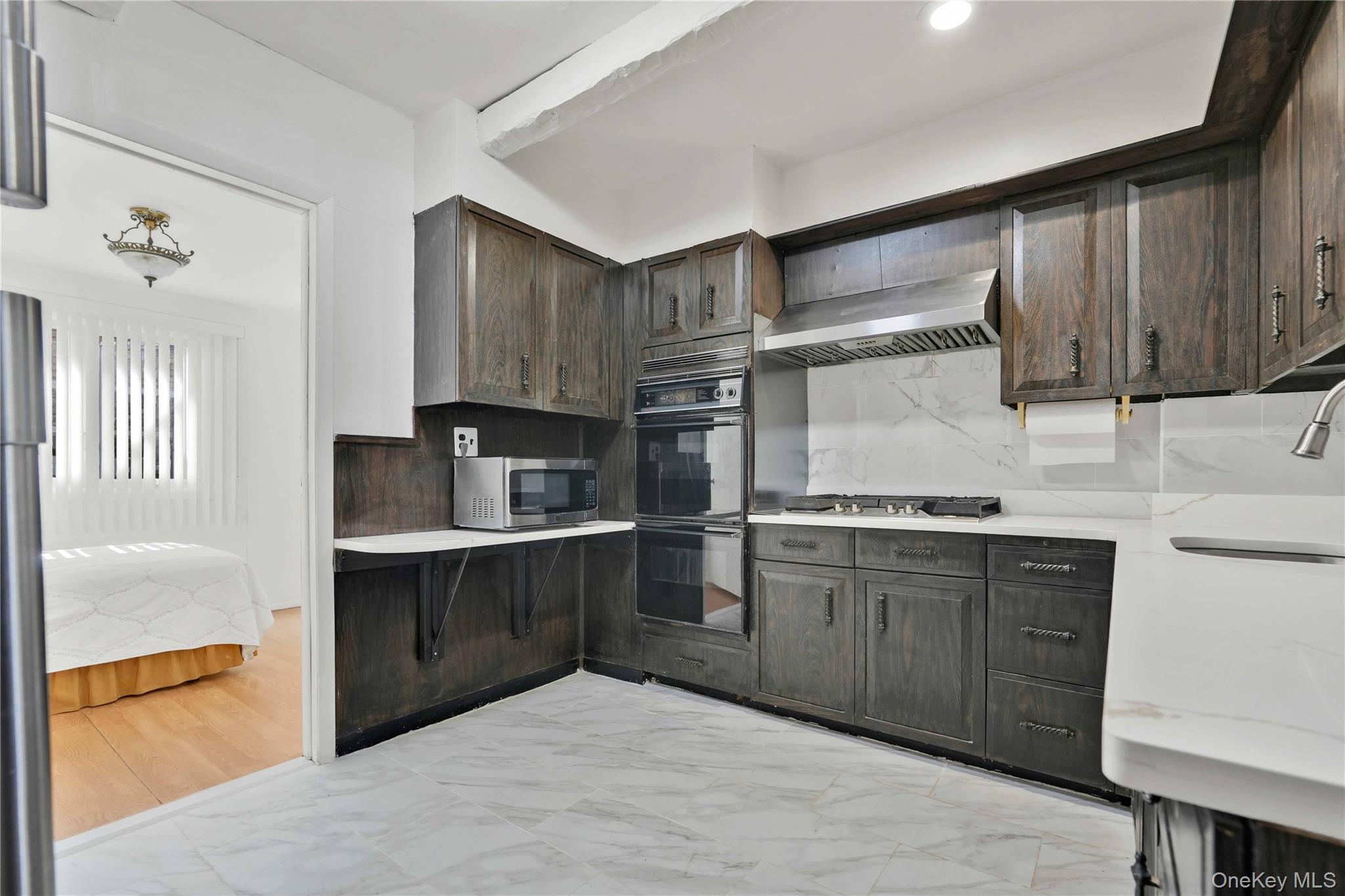 10762 106th Street Property Photo 6