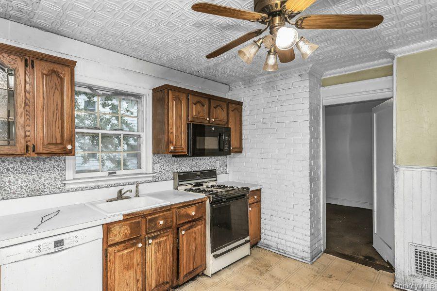 101 Emerson Avenue Property Photo 11