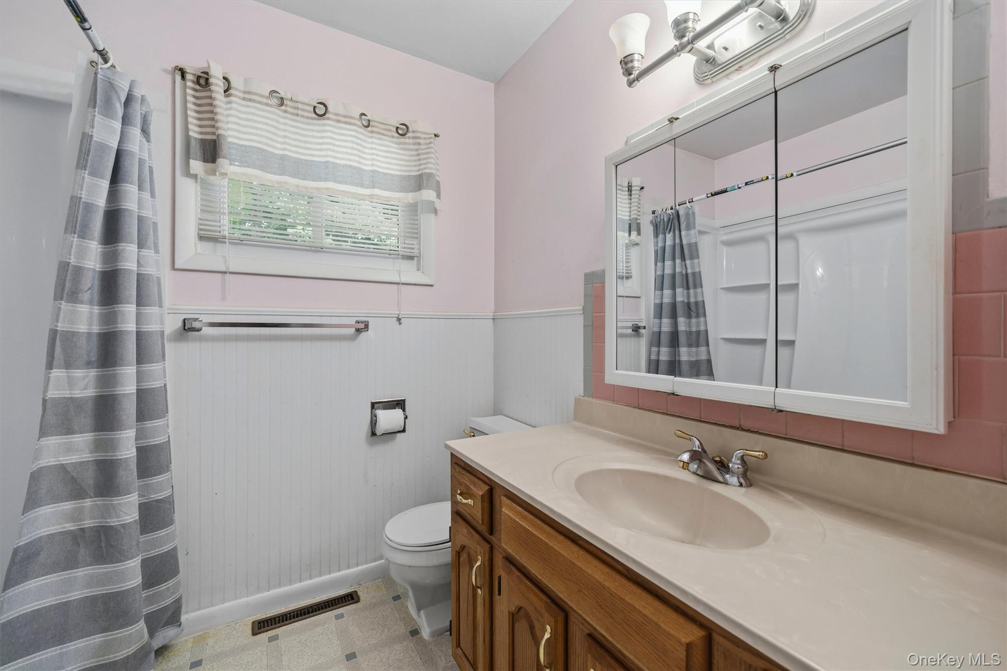 21 Keystone Park Property Photo 19
